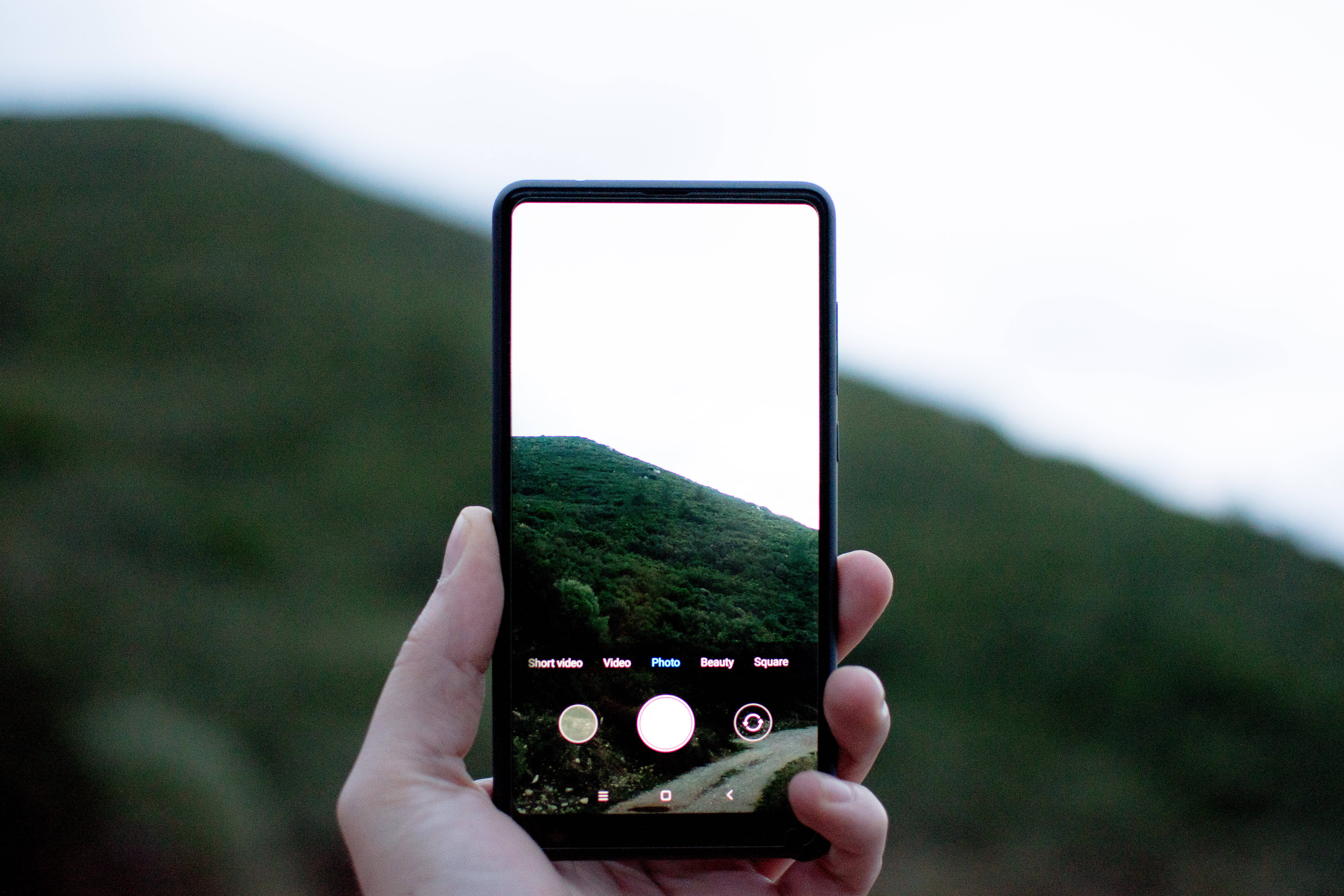 Xiaomi Mobile Camera, smartphone, lush green hillside, 5K Desktop Wallpaper