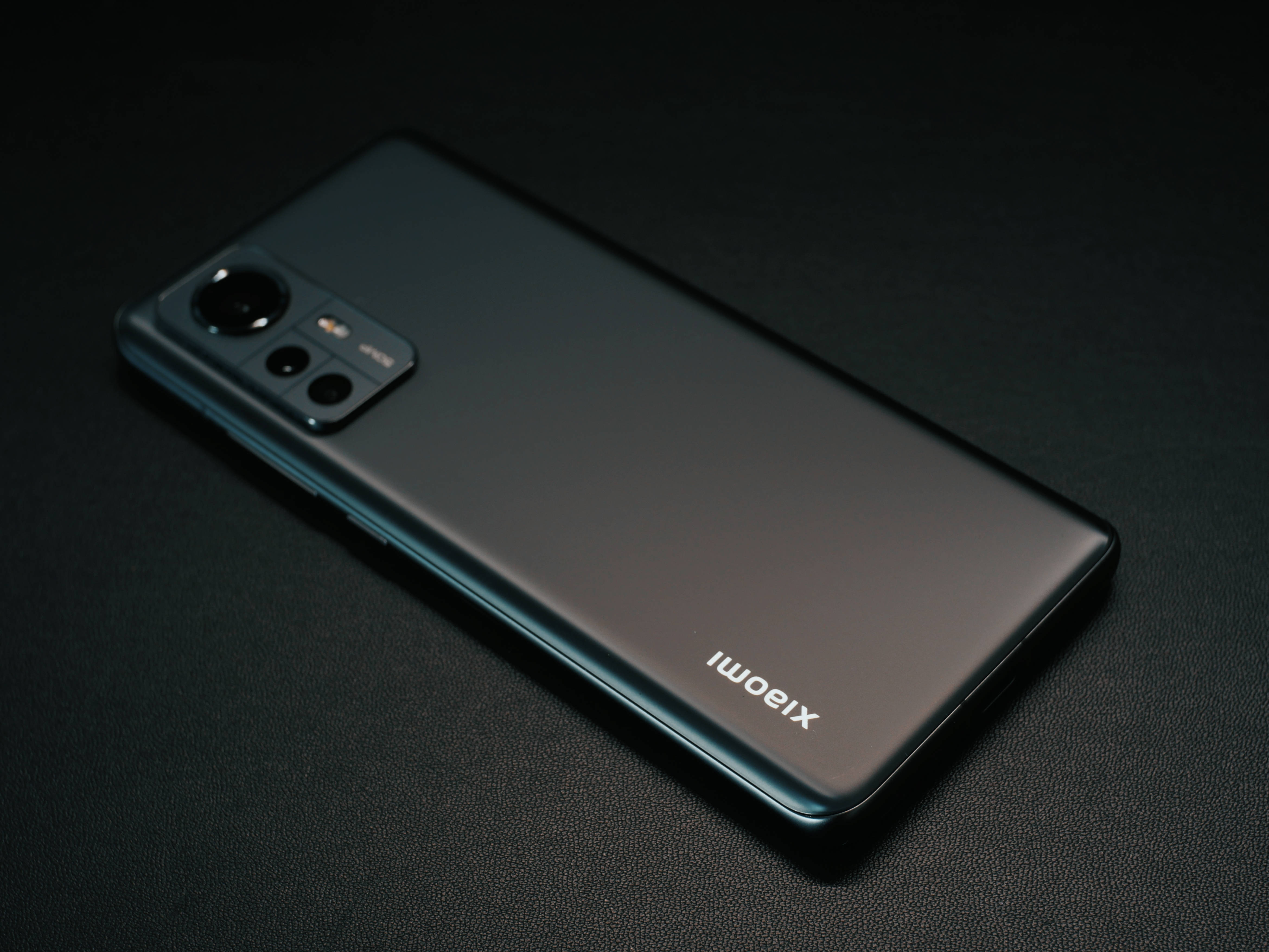 Xiaomi, black, smartphone, 4K Desktop Wallpaper
