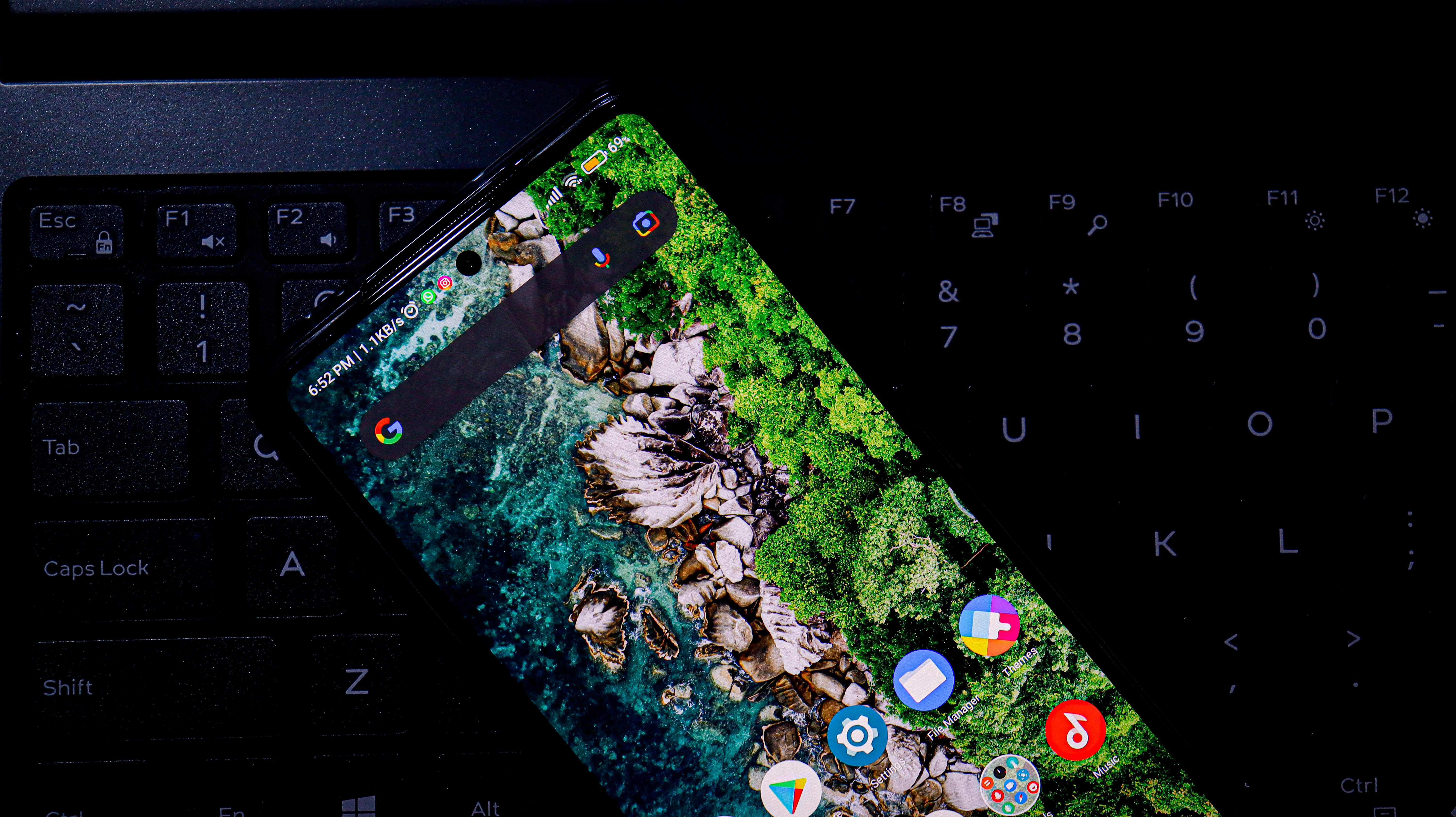 Xiaomi, smartphone, keyboard, 5K Desktop Wallpaper