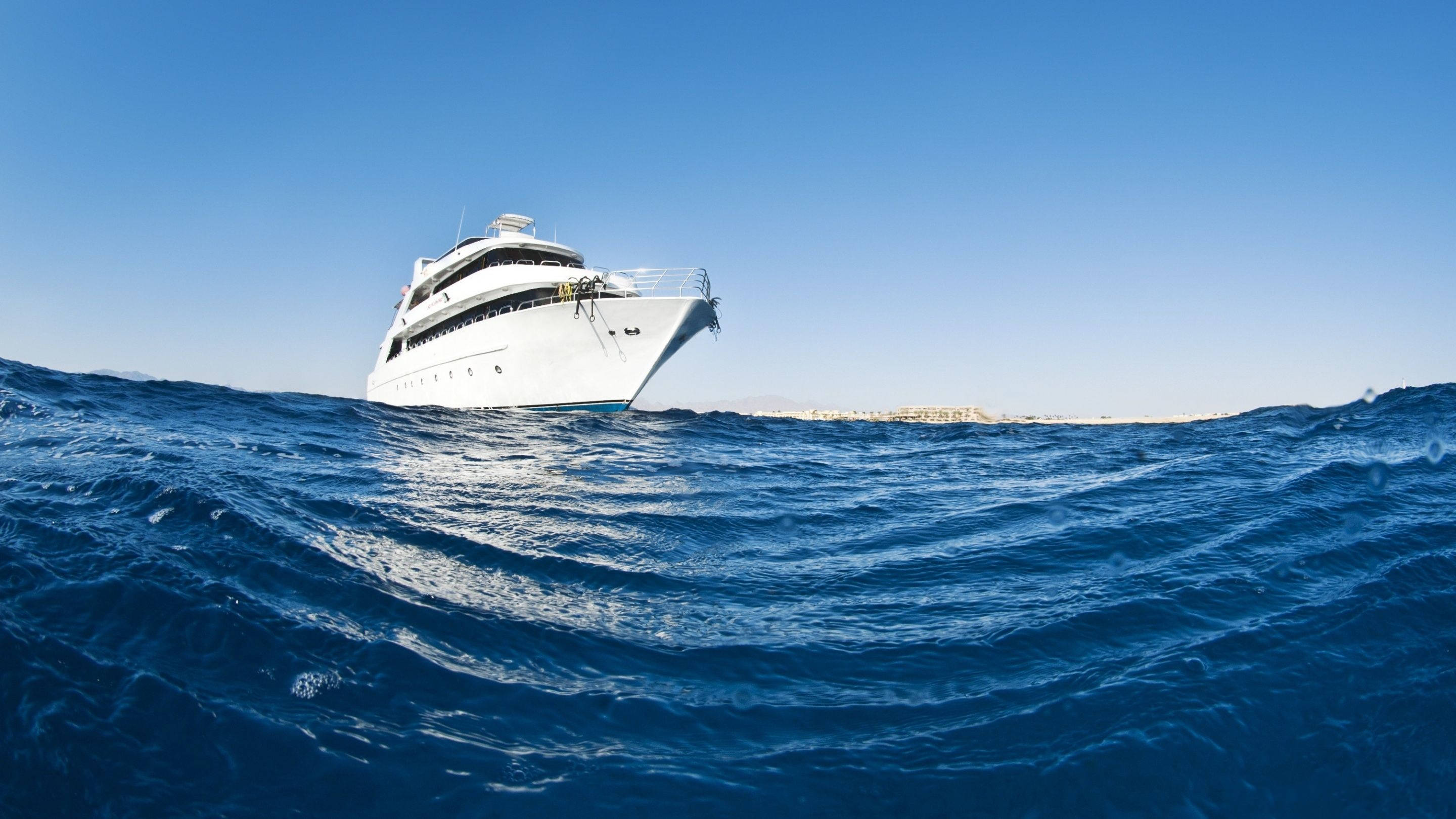 yacht, ocean wave, white, 2K Desktop Wallpaper