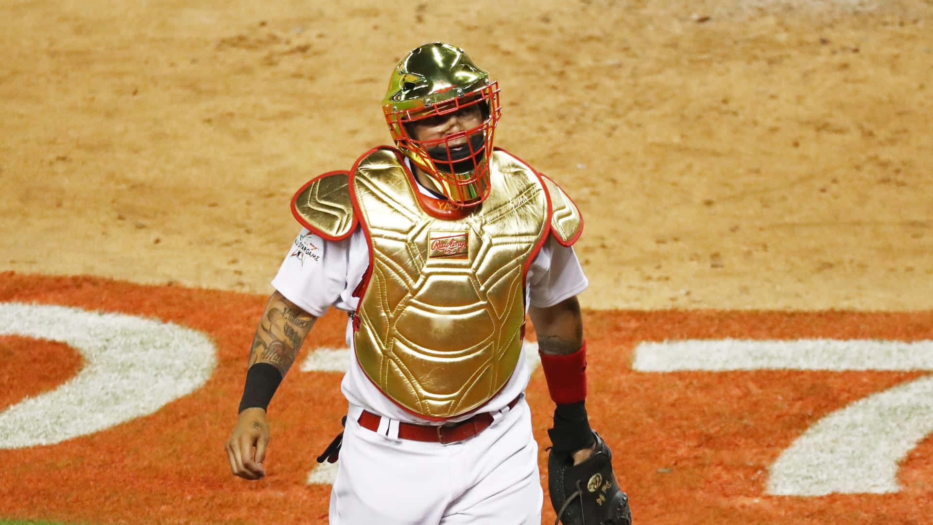 Yadier Molina, gold catchers mask, gleaming gold, Full HD Desktop Wallpaper