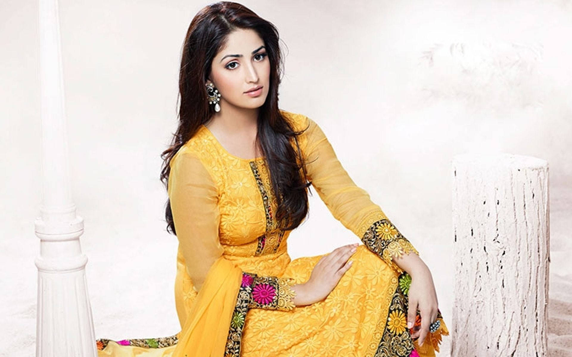 Yami Gautam, vibrant yellow, embroidered outfit, Full HD Desktop Wallpaper