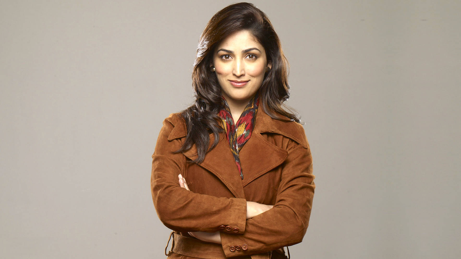 Yami Gautam, brown suede jacket, colorful scarf, Full HD Desktop Wallpaper