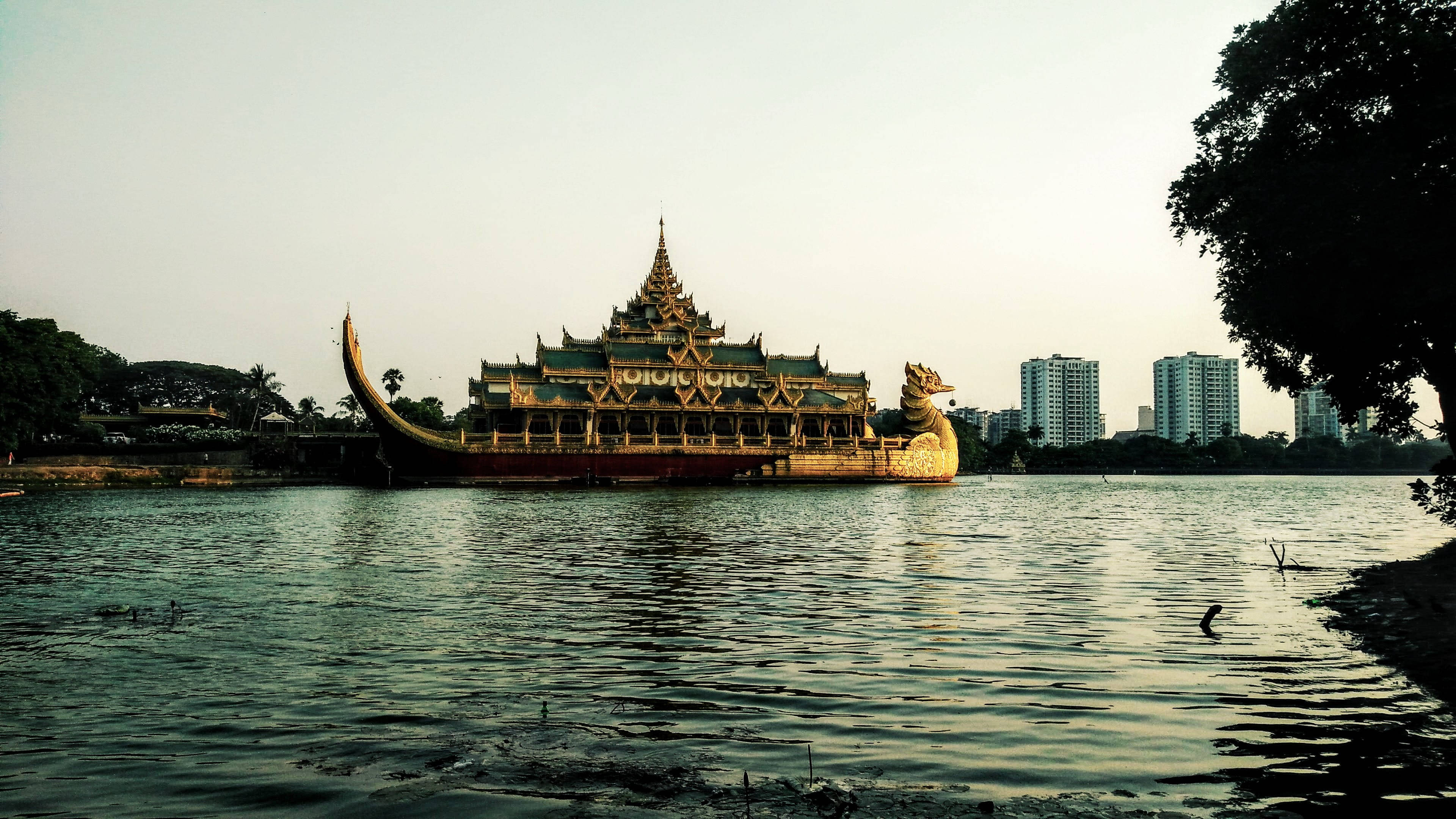 Yangon, floating restaurant, golden temple boat, 4K Desktop Wallpaper