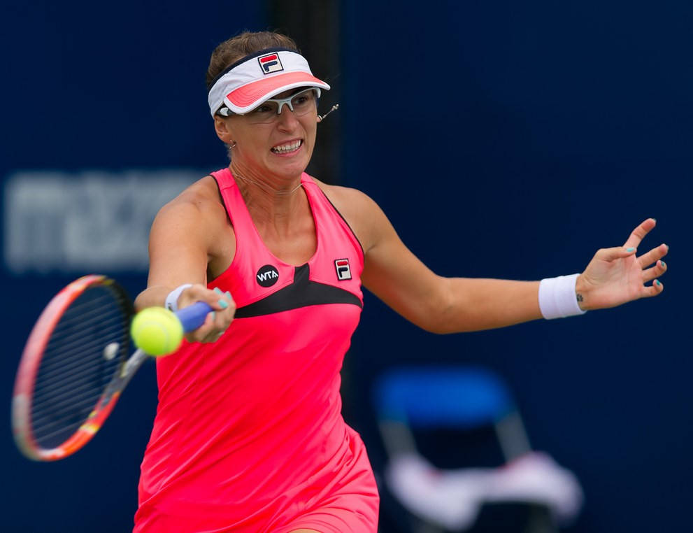 Yaroslava Shvedova, bright pink outfit, yellow ball, SD Desktop Wallpaper
