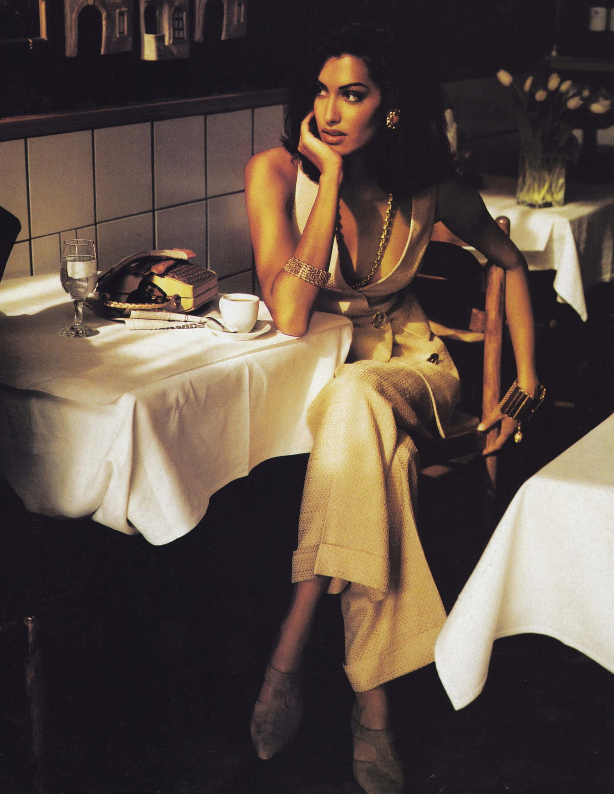 Yasmeen Ghauri, gold dress, black and white portrait, 2K Phone Wallpaper