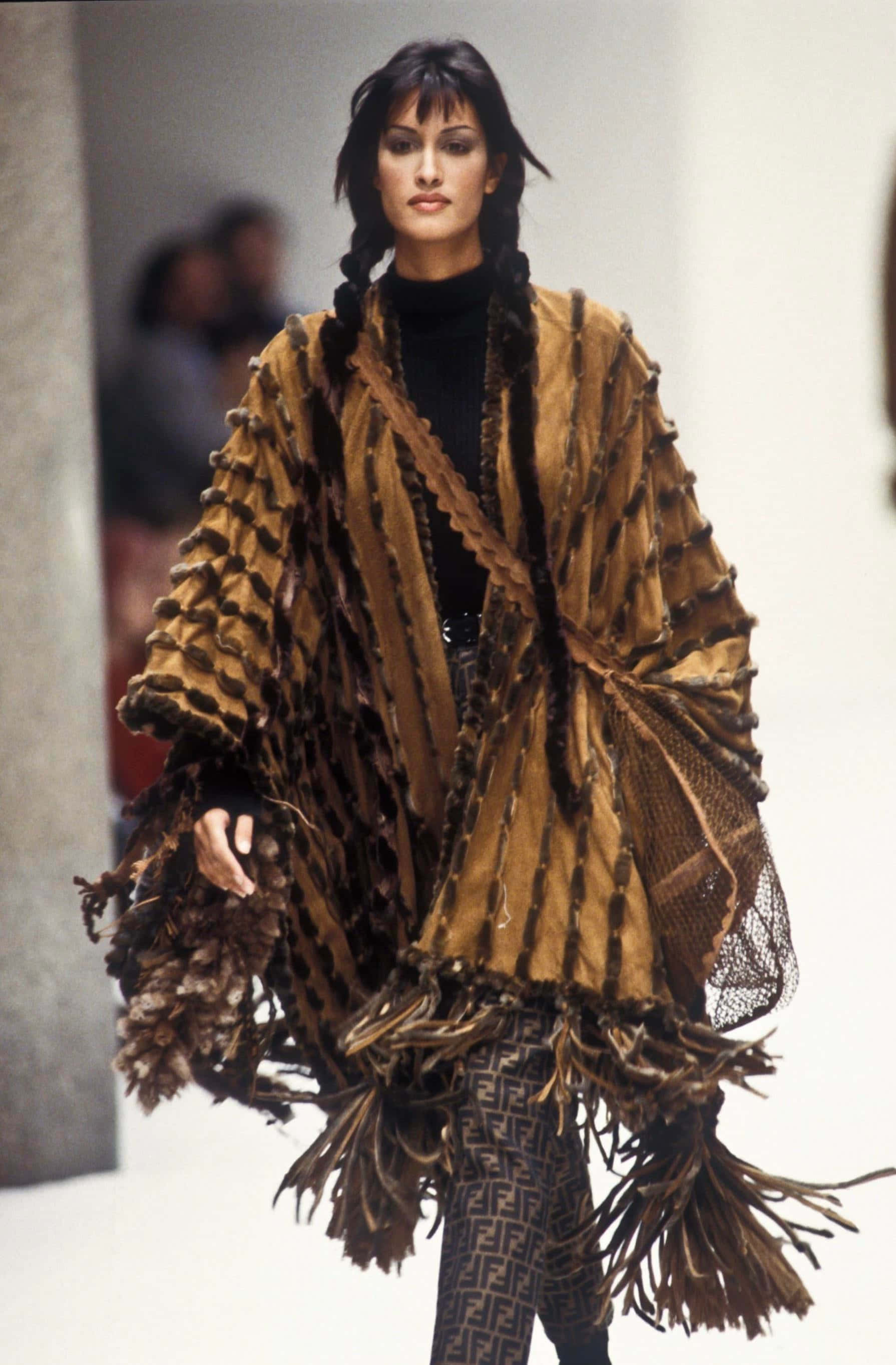 Yasmeen Ghauri, runway, textured brown fur coat, 2K Phone Wallpaper
