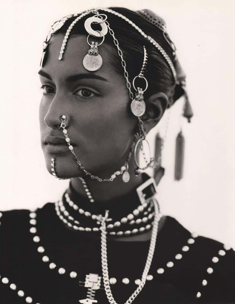 Yasmeen Ghauri, black and white portrait, intricate silver chains, HD Phone Wallpaper