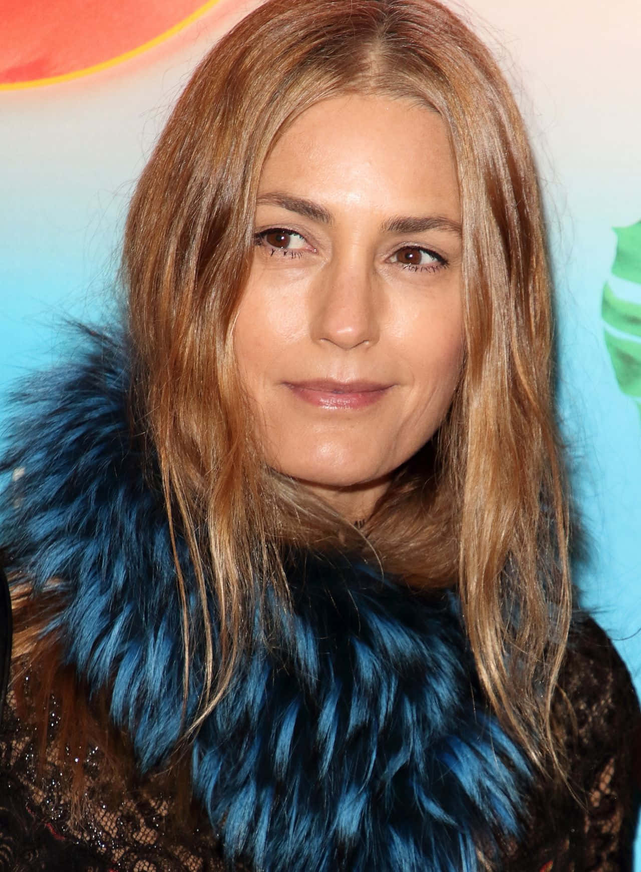 Yasmin Le Bon, floral dress, blue fur collar, HD Phone Wallpaper
