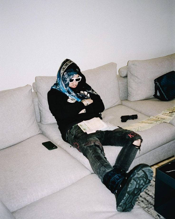 Yeat, hoodie, sunglasses, SD Phone Wallpaper