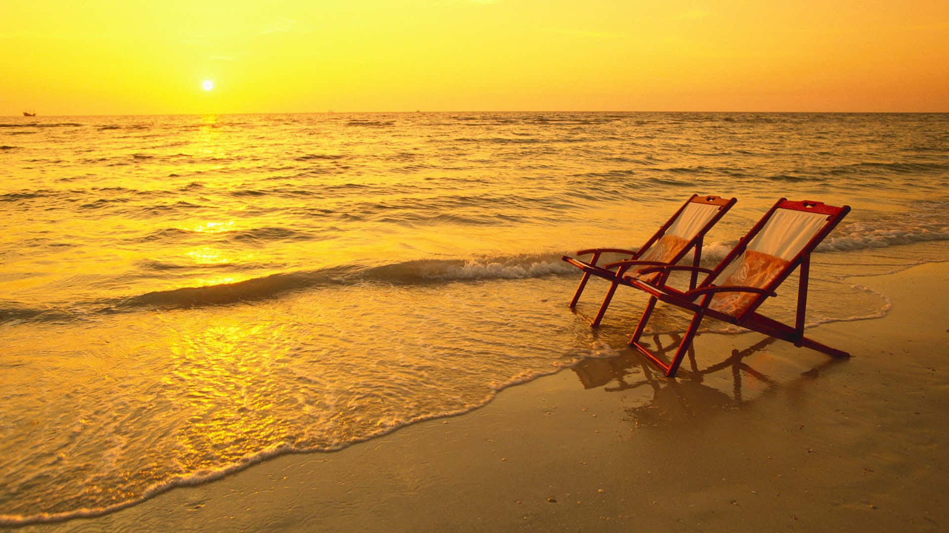 Yellow Beach, red beach chairs, wet sand, Full HD Desktop Wallpaper