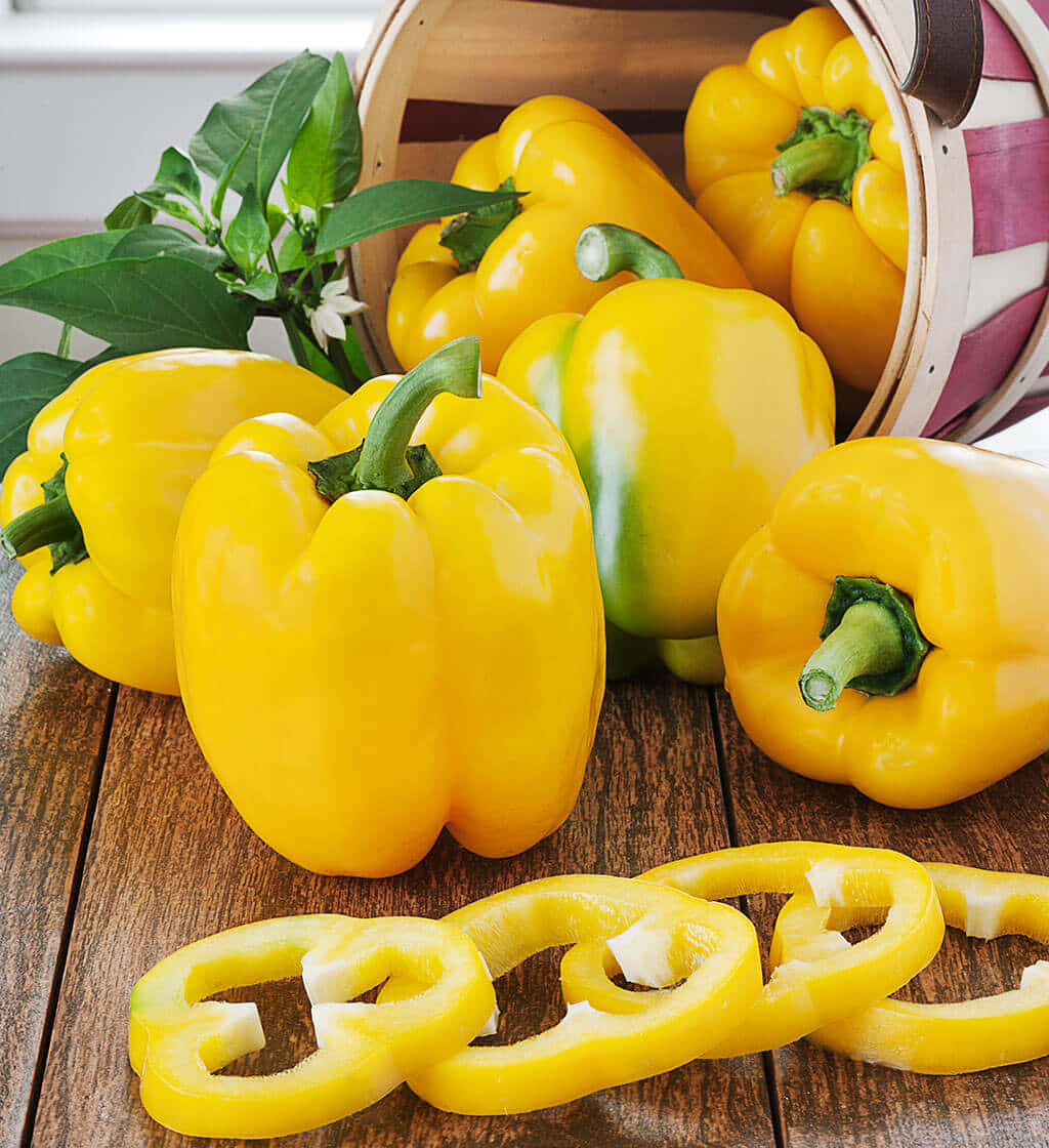 Yellow Bell Pepper, wooden basket, rustic wooden table, SD Phone Wallpaper