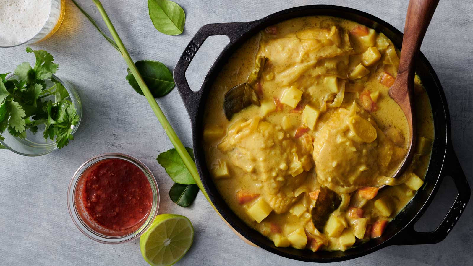 Yellow Curry, cast iron skillet, chicken, HD Desktop Wallpaper