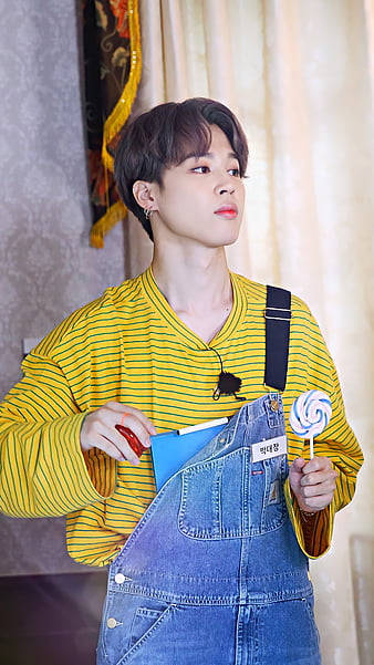 yellow striped shirt, denim overalls, lollipop, SD Phone Wallpaper