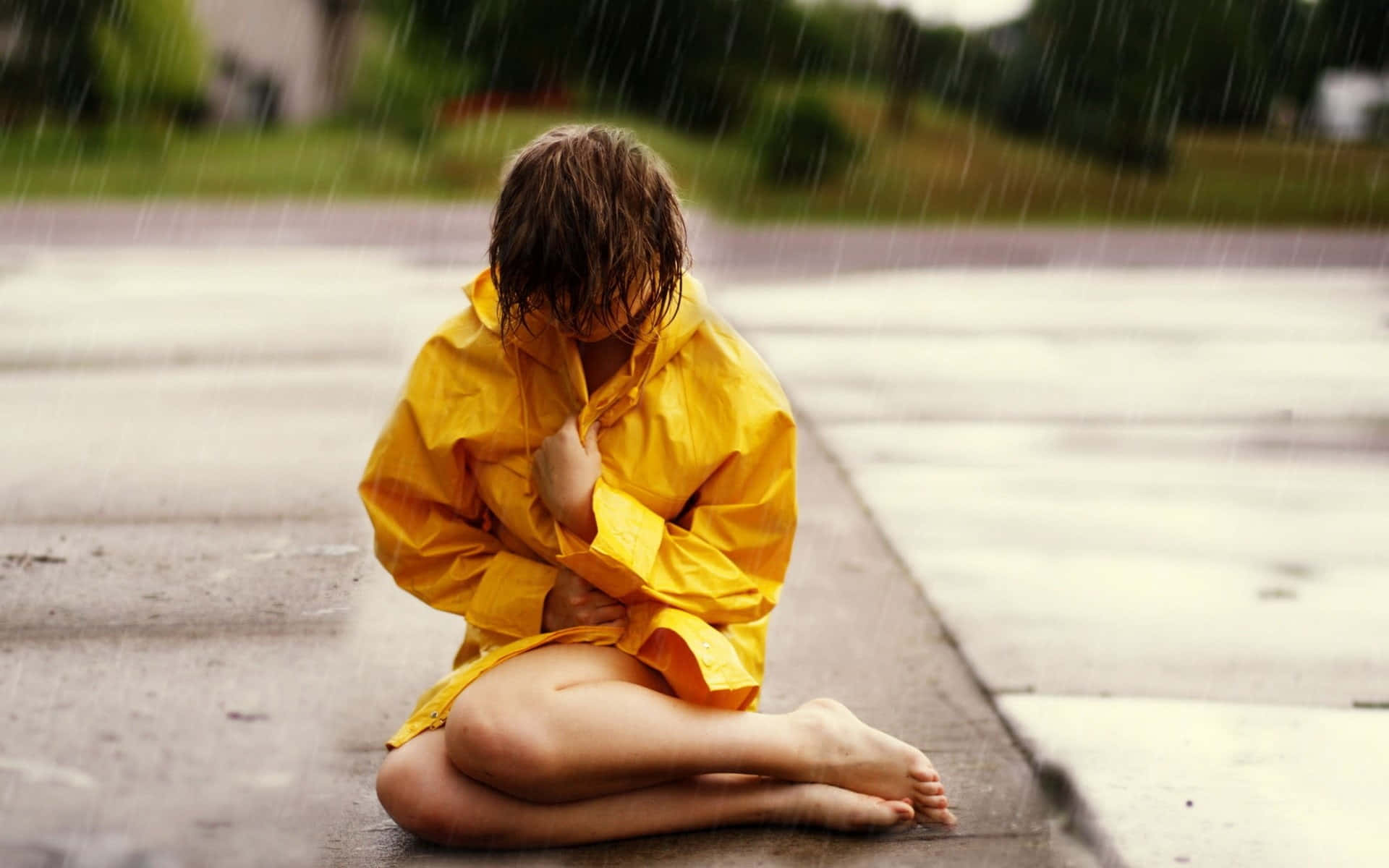 yellow raincoat, wet sidewalk, rain, Full HD Desktop Wallpaper