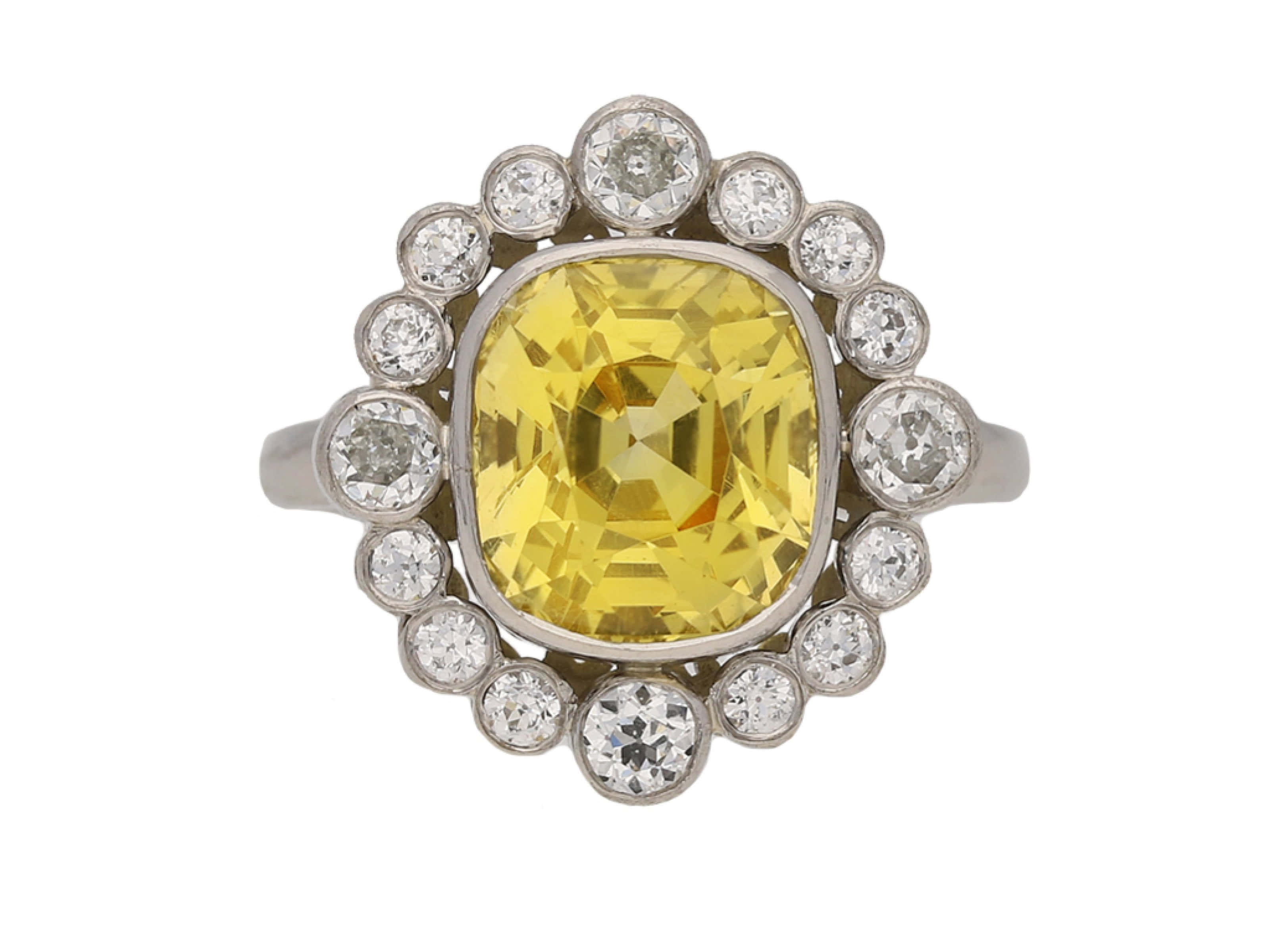 Yellow Sapphire, cushion-cut yellow gemstone, halo of sparkling diamonds, 2K Desktop Wallpaper