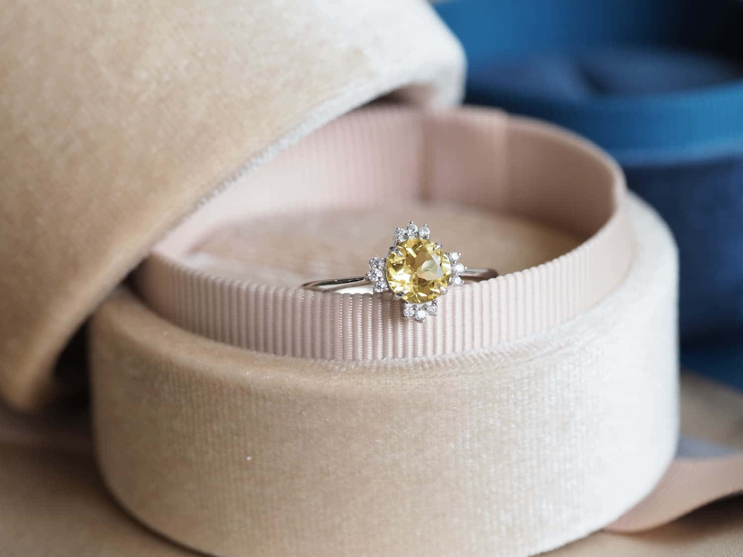 yellow sapphire, diamond accents, soft beige velvet jewelry box, HD Desktop Wallpaper