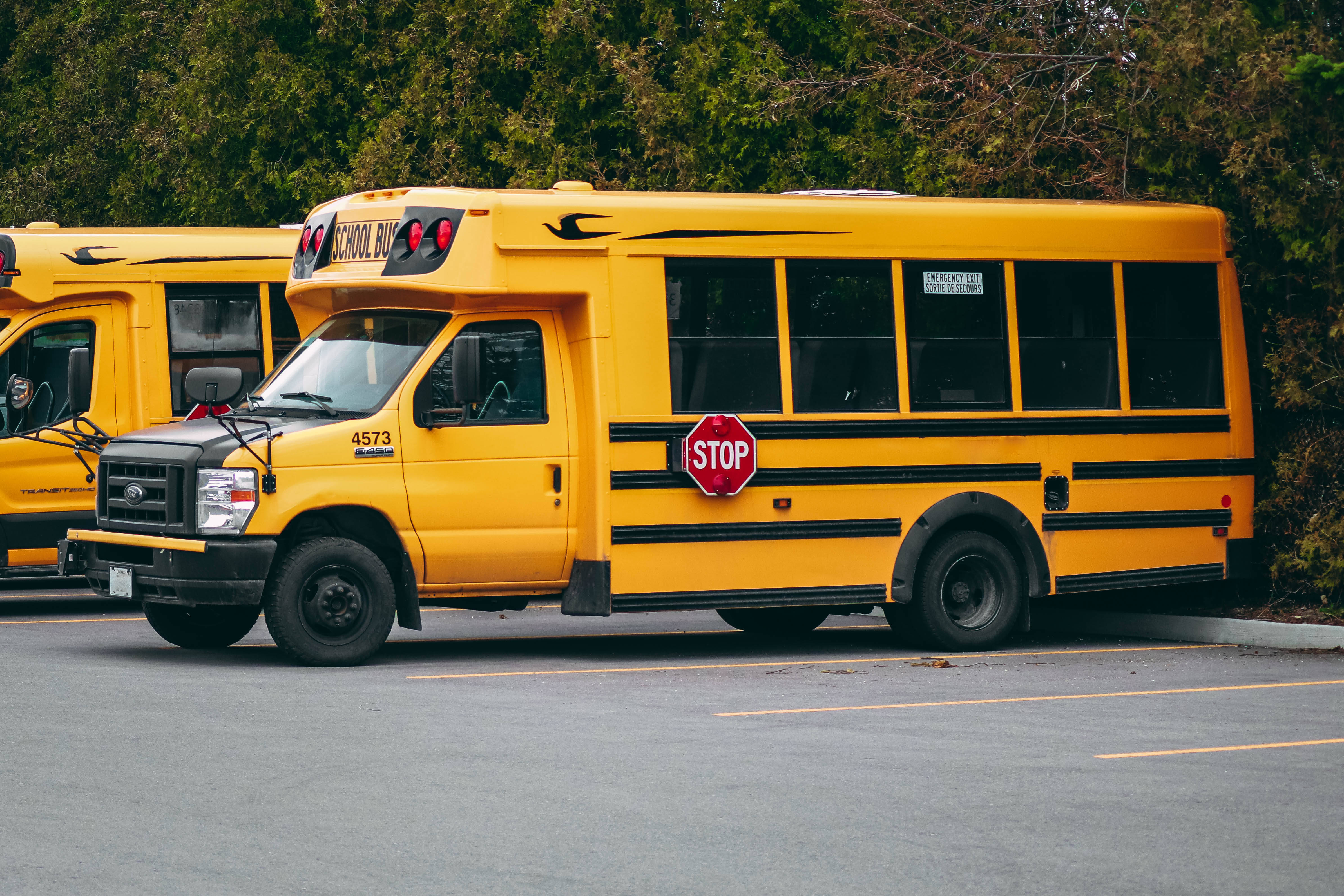 yellow school bus, stop sign, number 4573, 4K Desktop Wallpaper
