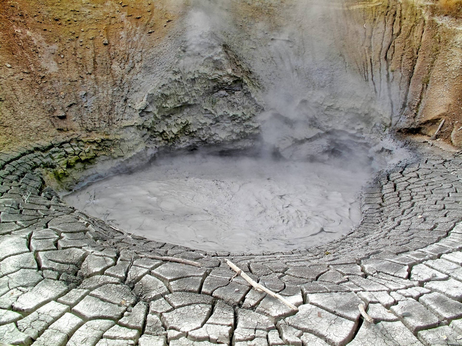 Yellowstone National Park, mud volcano, steaming geothermal pool, Full HD Desktop Wallpaper
