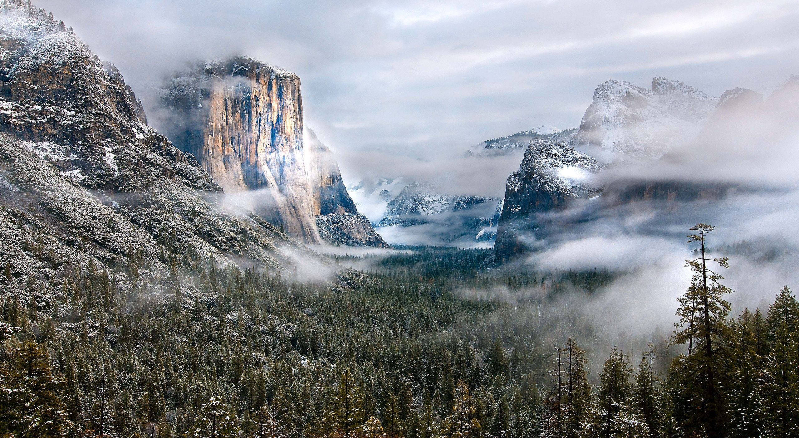 geysers, Yellowstone National Park, snow-dusted granite cliffs, 2K Desktop Wallpaper