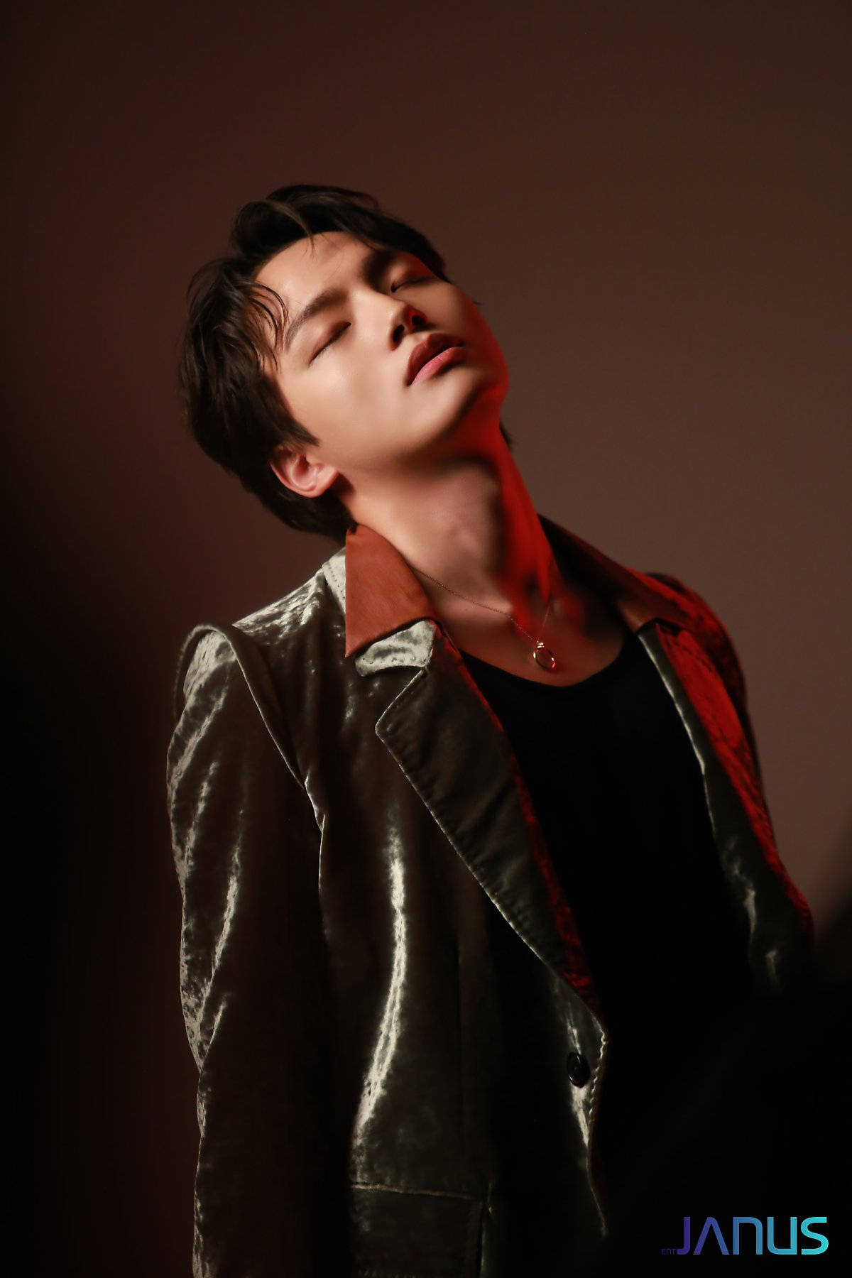 Yeo Jin Goo, closed eyes, studio shot, HD Phone Wallpaper