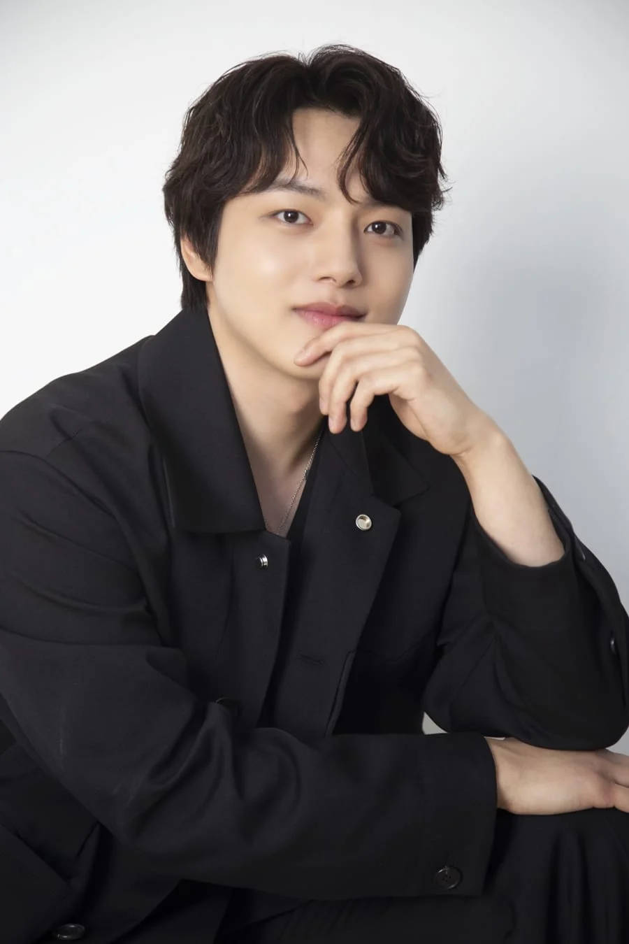Yeo Jin Goo, black blazer, plain white background, HD Phone Wallpaper