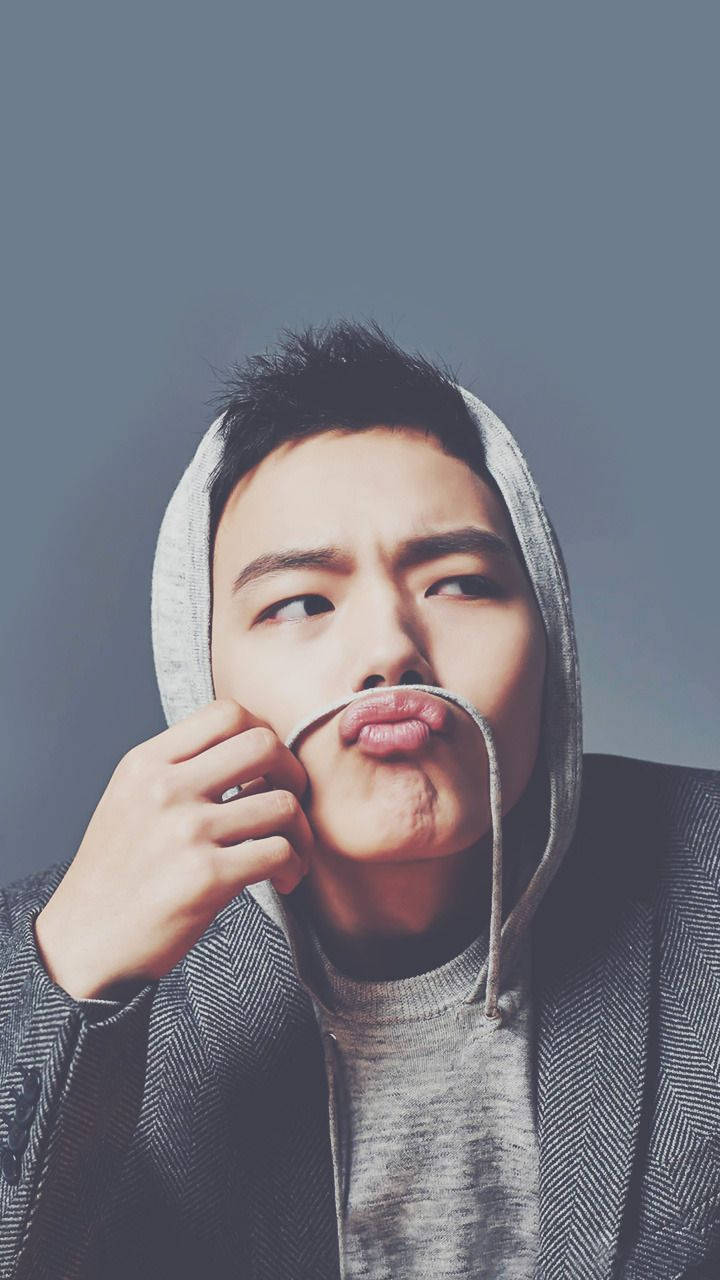 Yeo Jin Goo, gray hoodie, pouty lips, HD Phone Wallpaper