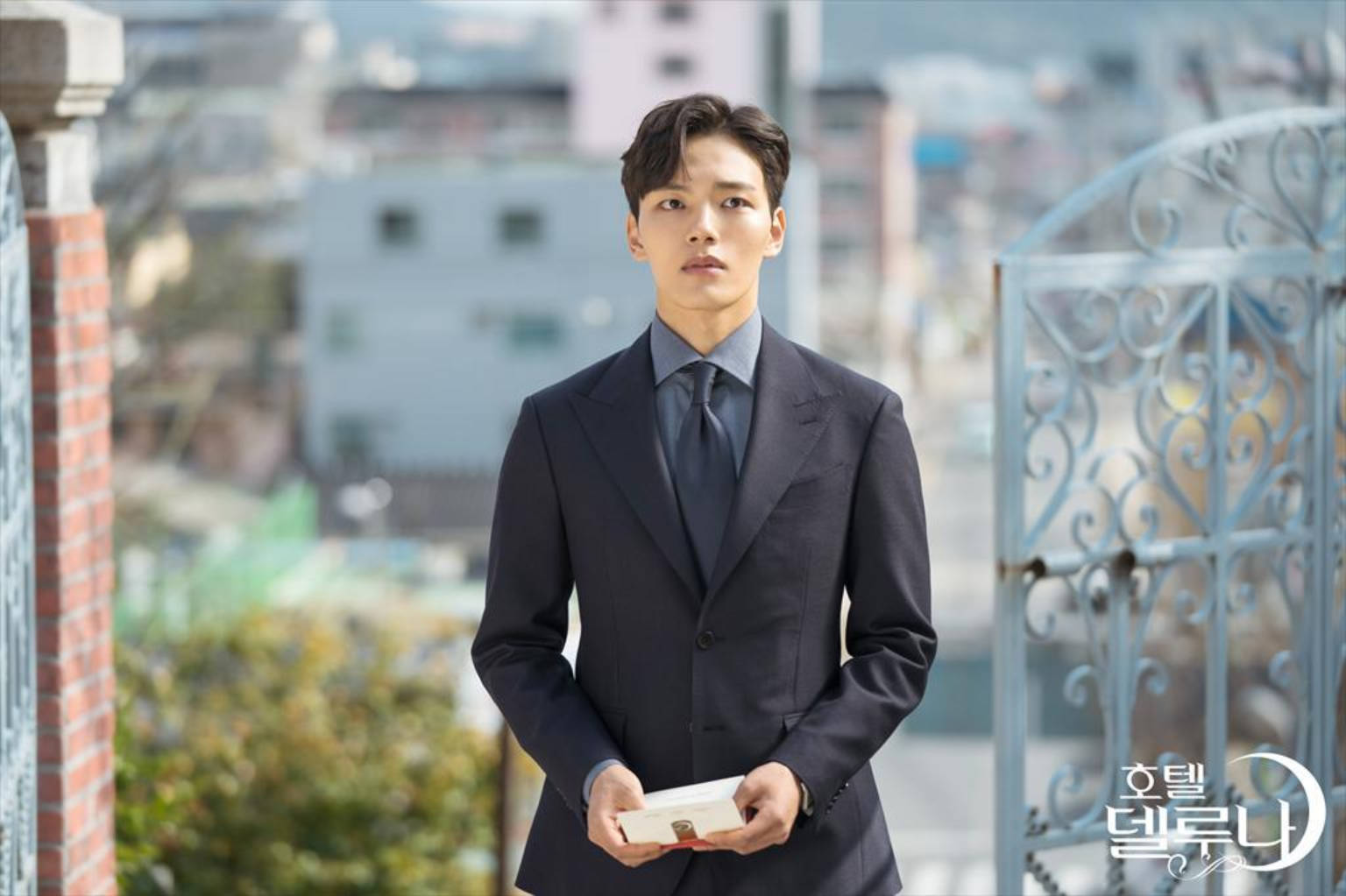 Yeo Jin Goo, tuxedo, dark suit, HD Desktop Wallpaper
