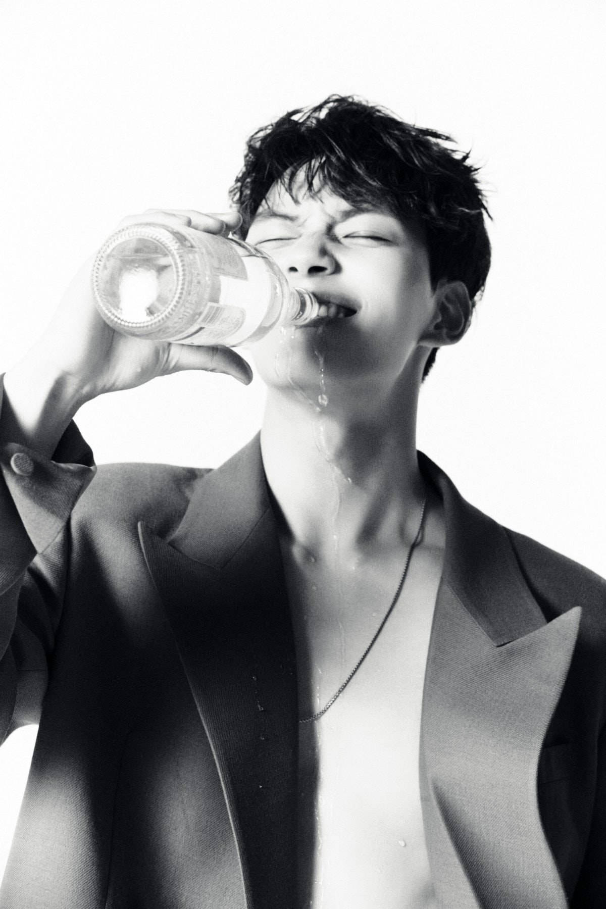 Yeo Jin Goo, drinking water, bottle, HD Phone Wallpaper