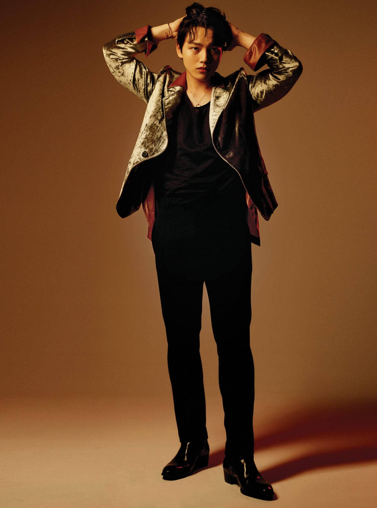 Yeo Jin Goo, silver and red coat, metallic jacket, HD Phone Wallpaper