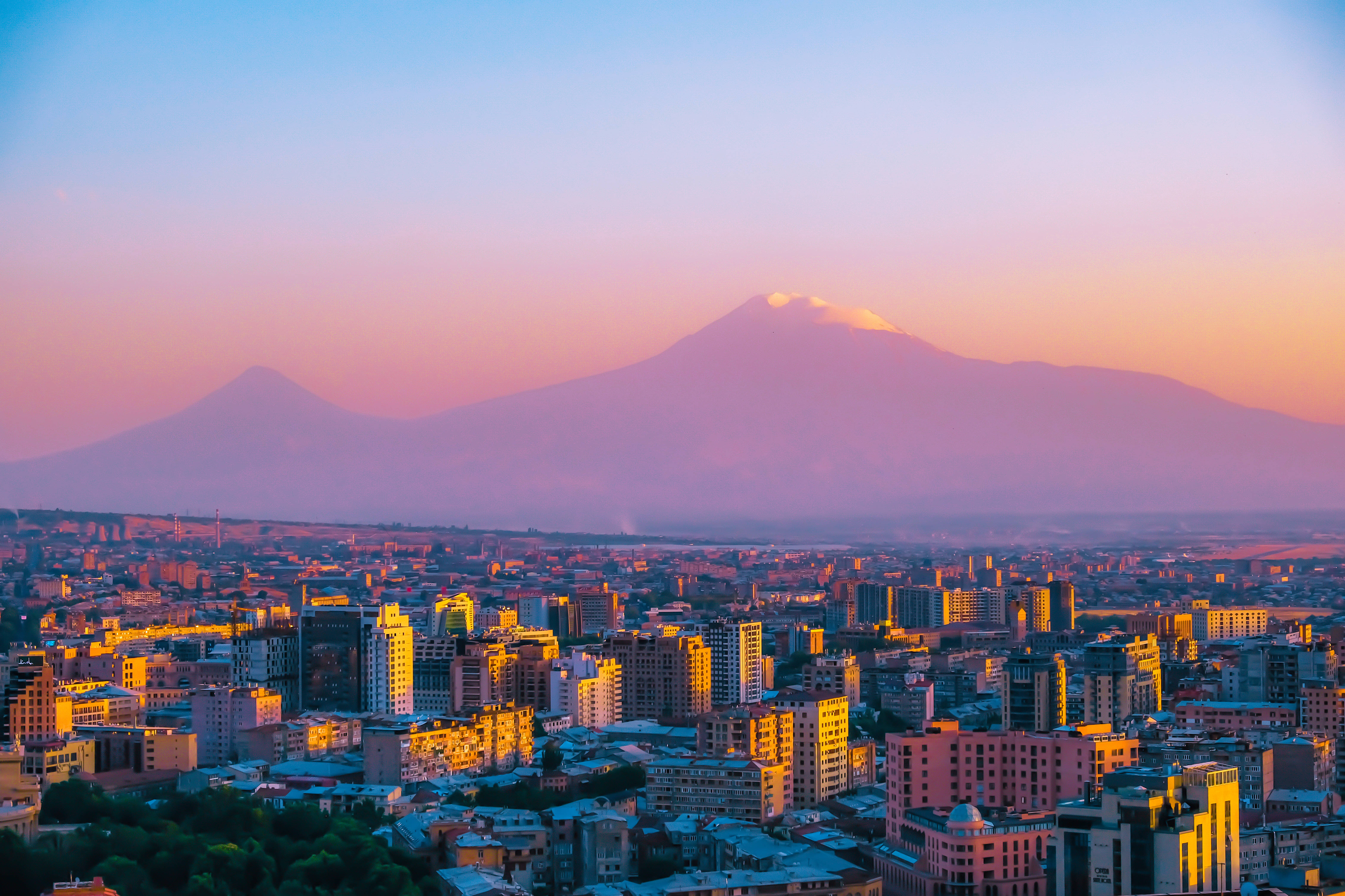 Yerevan, pink sky, golden sunset, 5K Desktop Wallpaper