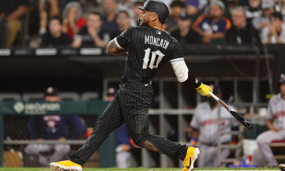 Yoan Moncada, black pinstripe uniform, mid-swing, SD Desktop Wallpaper