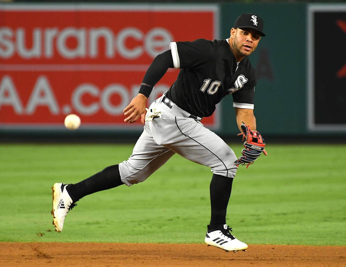 Yoan Moncada, black and gray uniform, green field, SD Desktop Wallpaper
