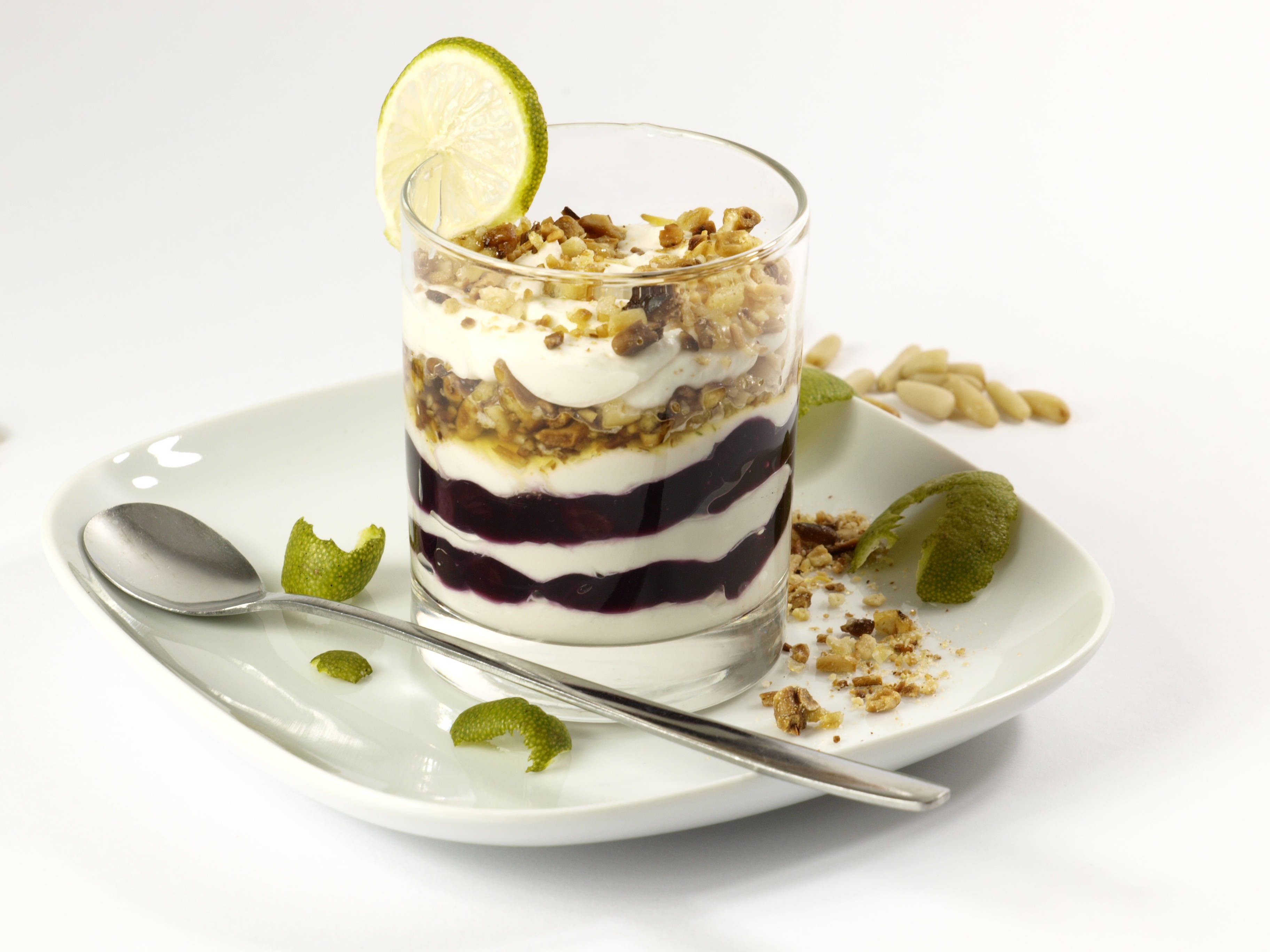 yogurt, chocolate oats, glass, 2K Desktop Wallpaper