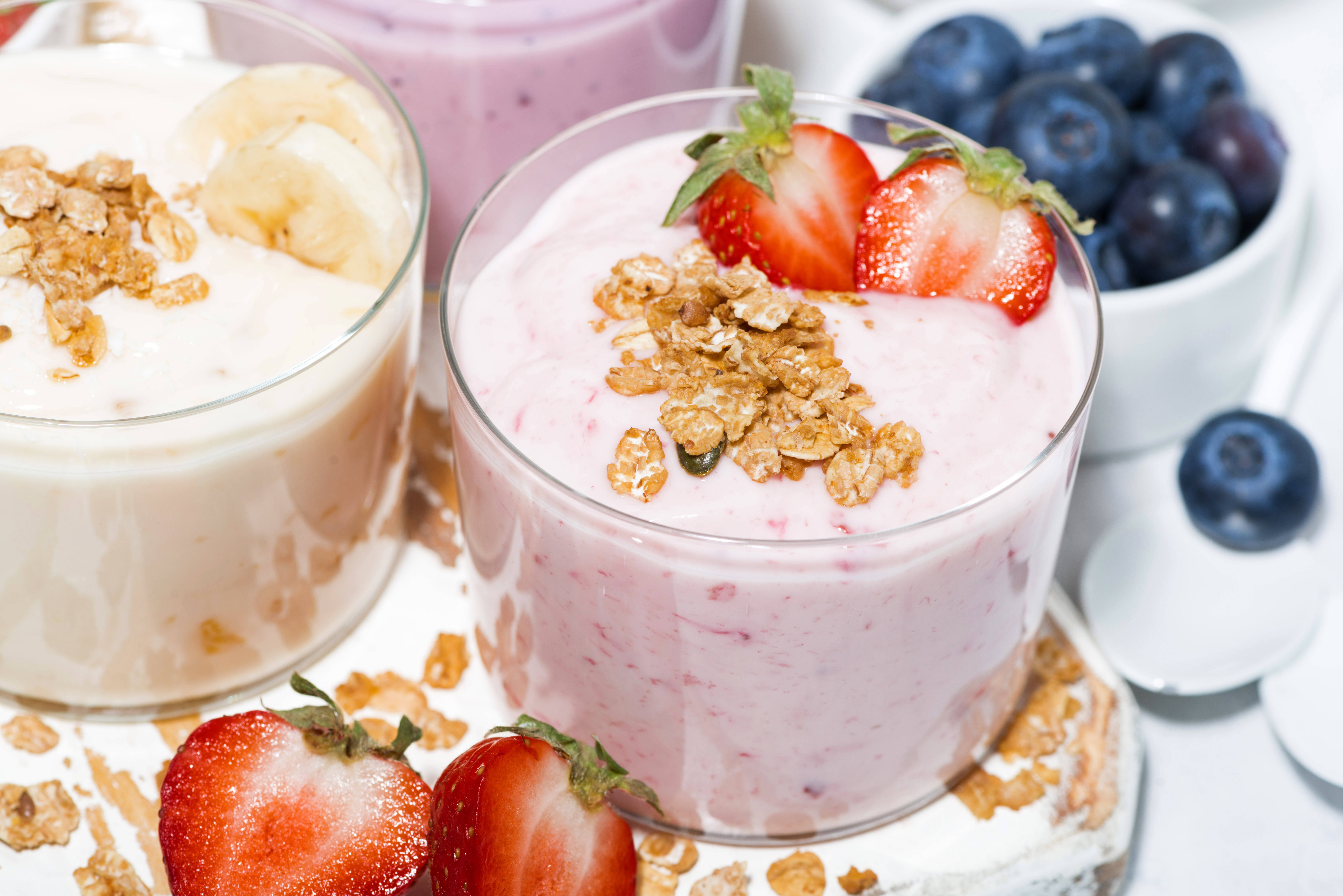 yogurt, oats, strawberries, 5K Desktop Wallpaper