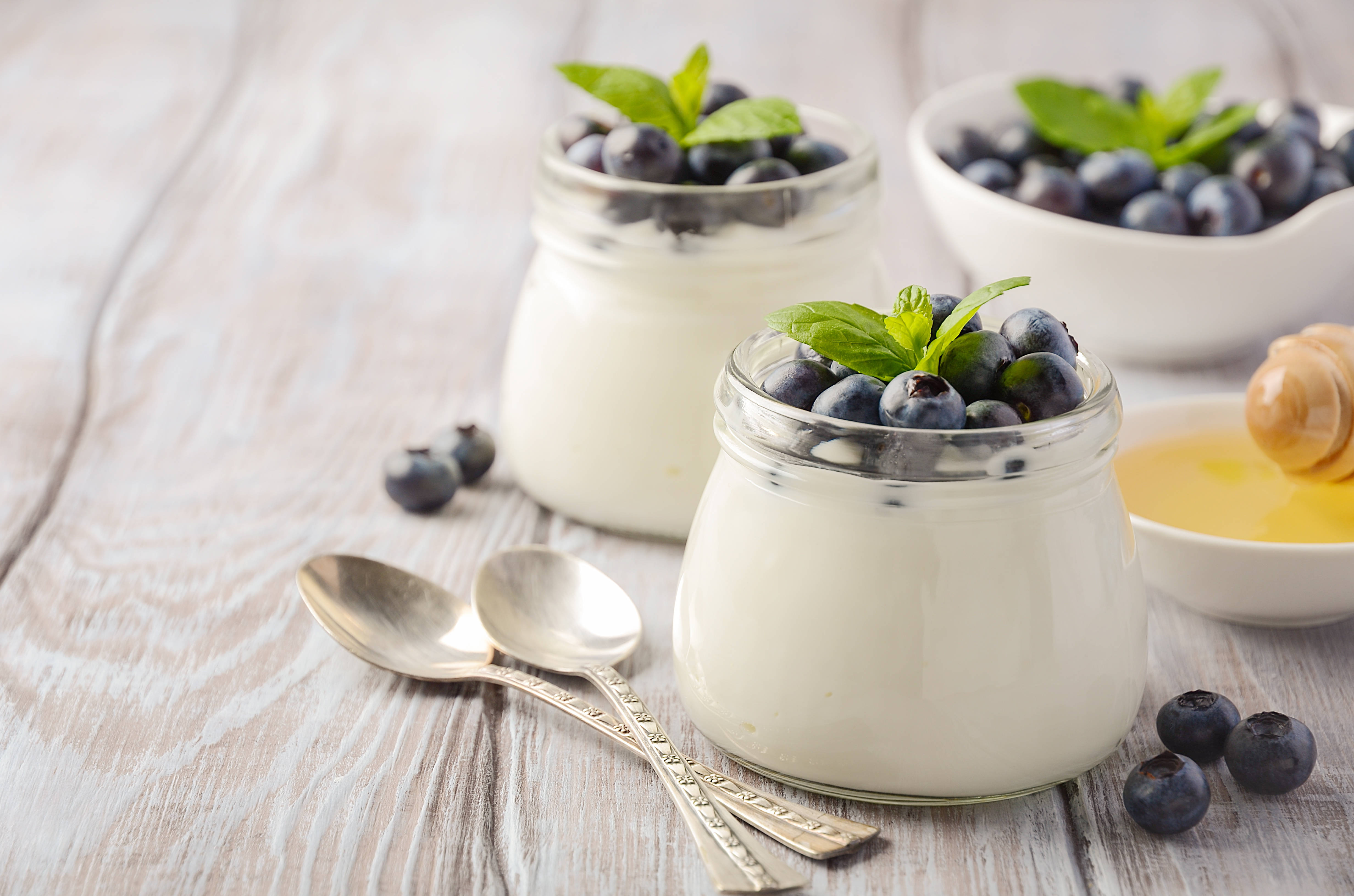 yogurt, blueberries, mint leaves, 4K Desktop Wallpaper