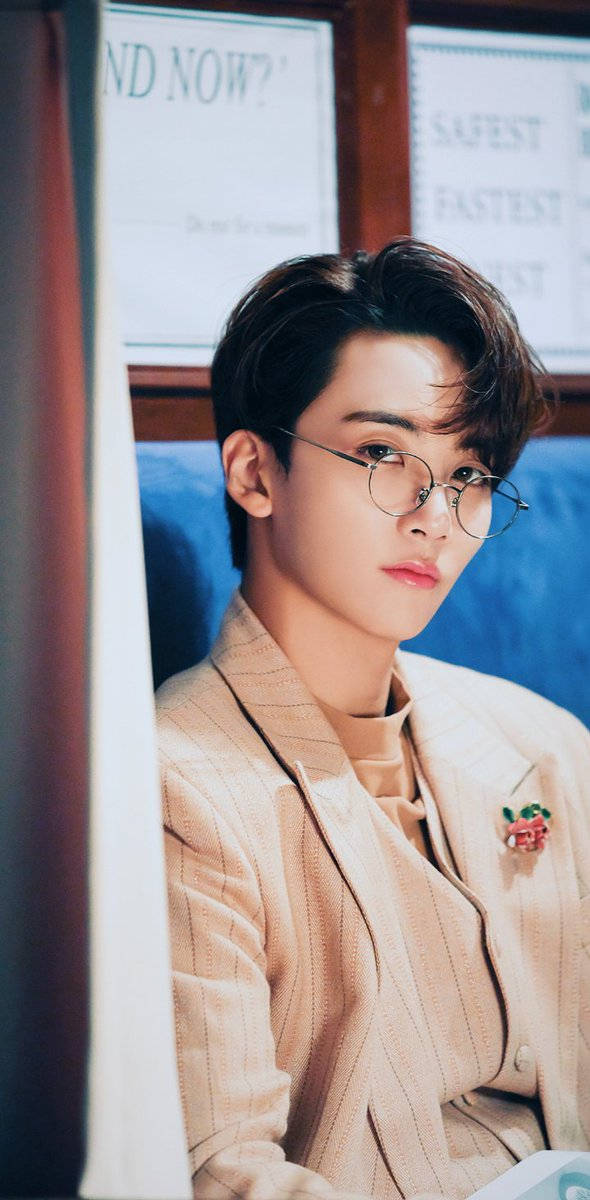 Yoon Jeonghan, beige suit, blue couch, SD Phone Wallpaper