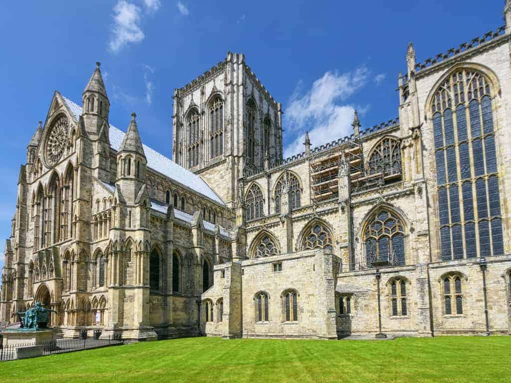 York Minster Cathedral, pointed spires, stained glass windows, SD Desktop Wallpaper