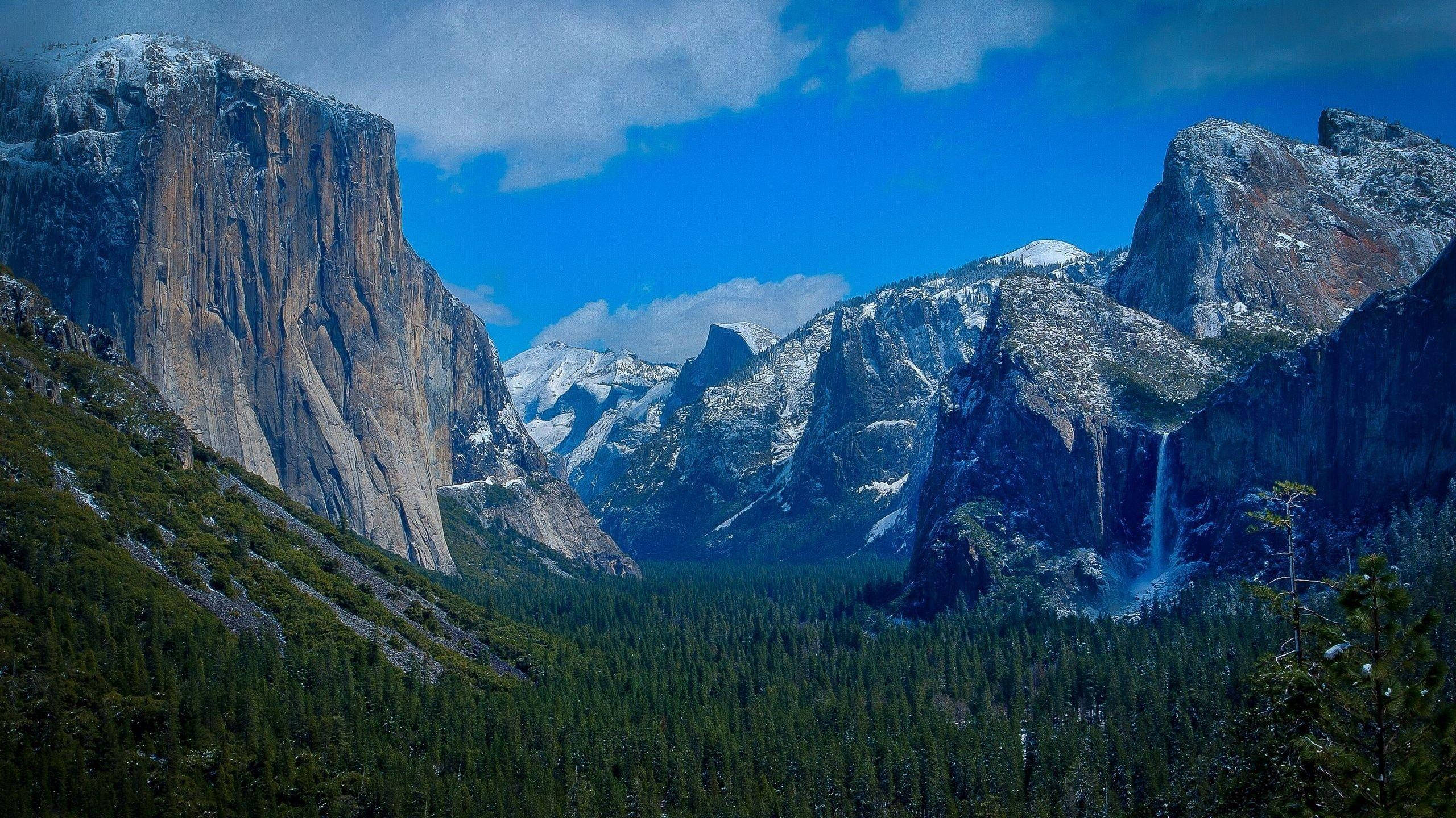 Yosemite National Park, snow-capped peaks, granite cliffs, 2K Desktop Wallpaper