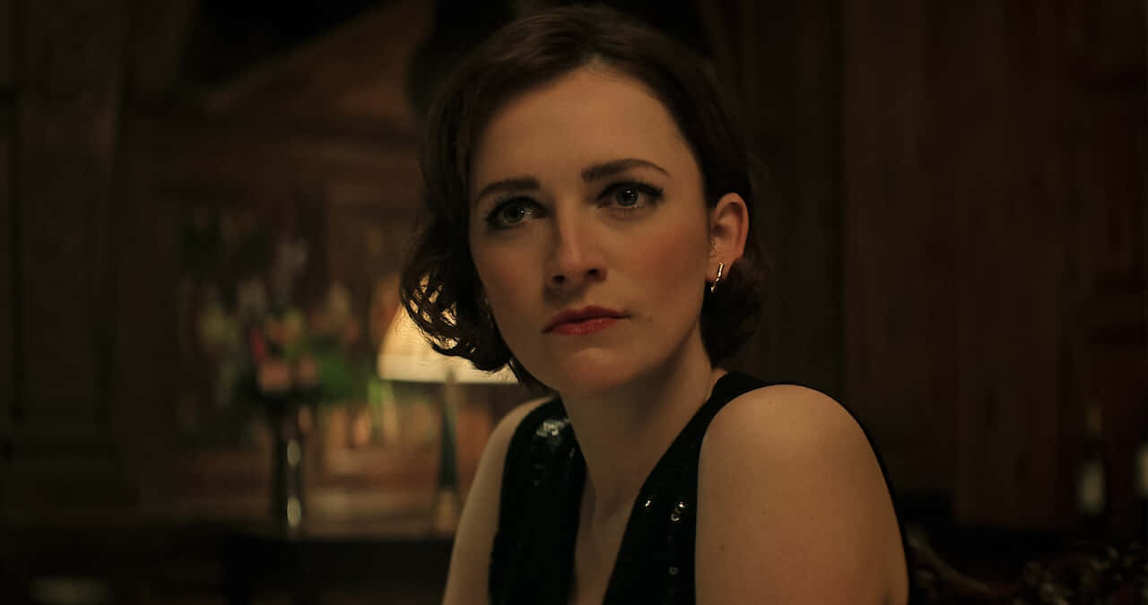 You Season 4, woman with dark hair, red lips, HD Desktop Wallpaper