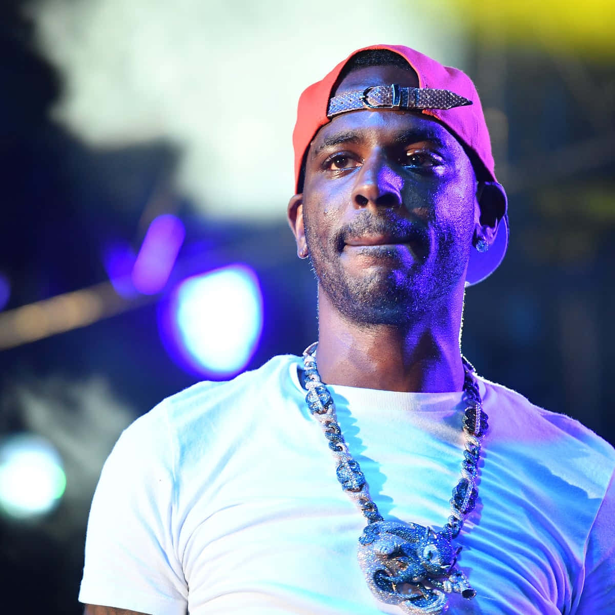 Young Dolph, pink cap, sparkling chain, SD Desktop Wallpaper