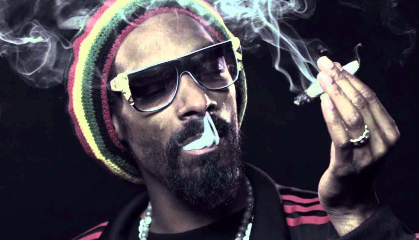 Young Snoop Dogg, colorful beanie, sunglasses, HD Desktop Wallpaper