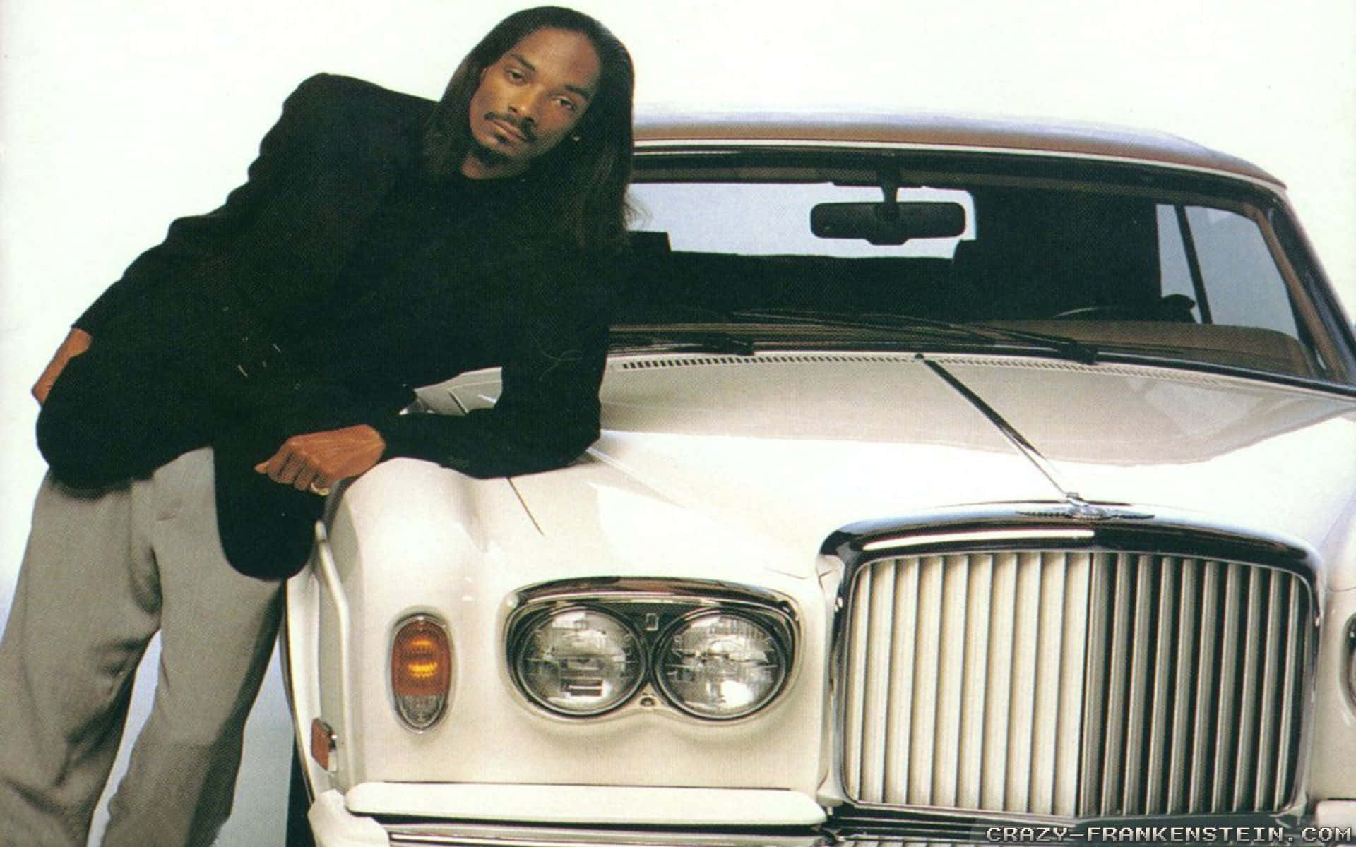 Young Snoop Dogg, classic white Bentley, chrome grille, Full HD Desktop Wallpaper