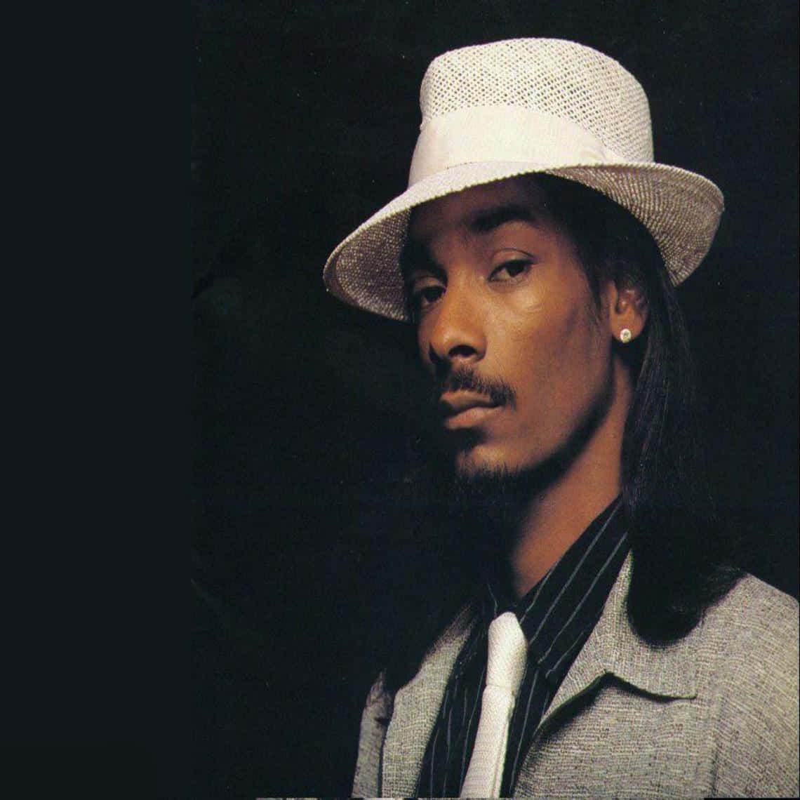 Snoop Dogg, white fedora, gray suit, SD Desktop Wallpaper