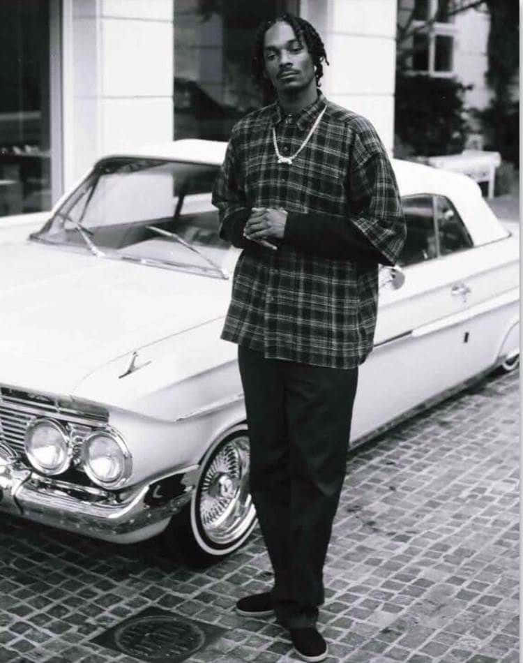 Young Snoop Dogg, classic white convertible, cobblestone street, SD Phone Wallpaper