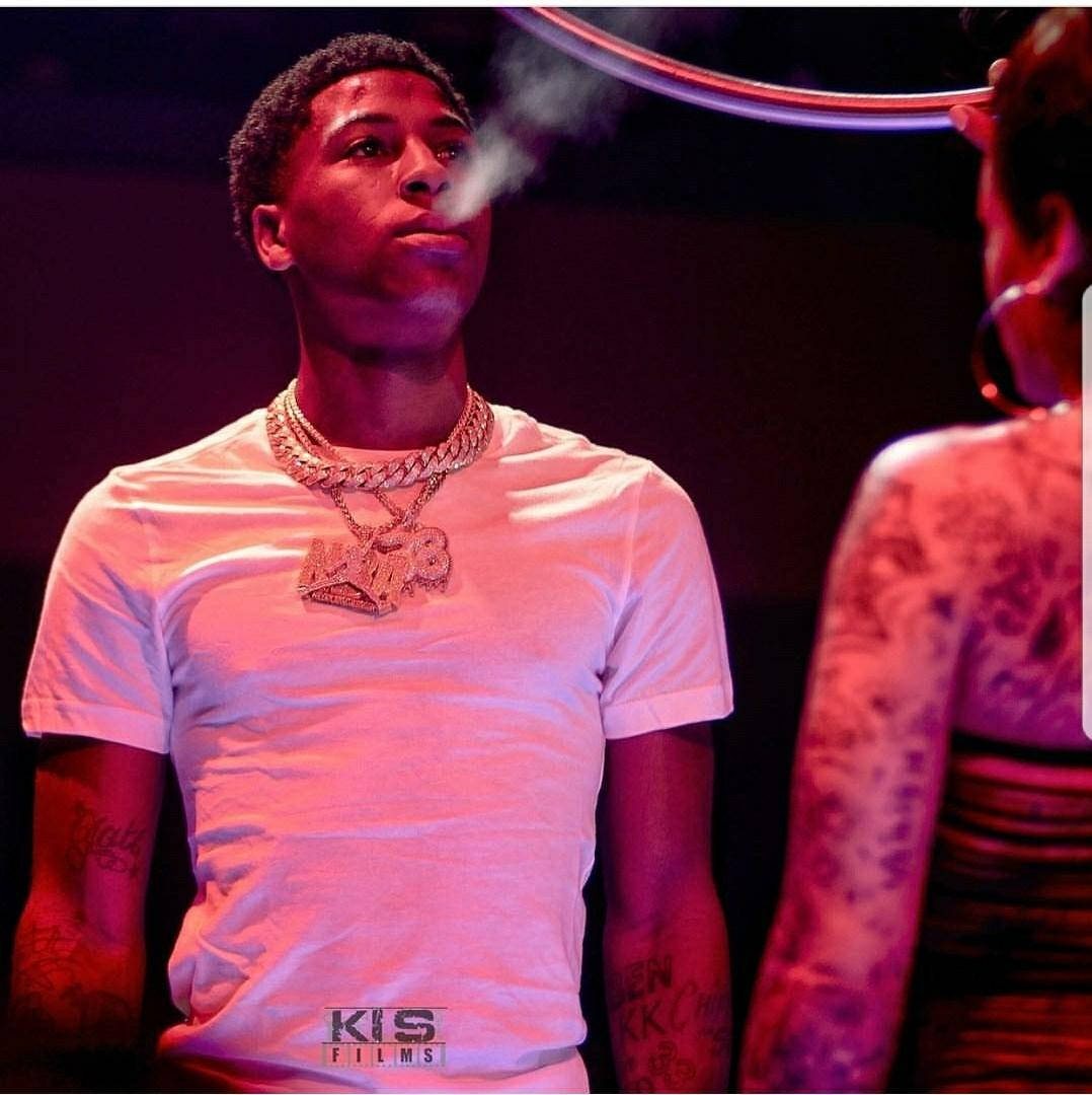 Youngboy Never Broke Again, white t-shirt, gold chains, SD Phone Wallpaper