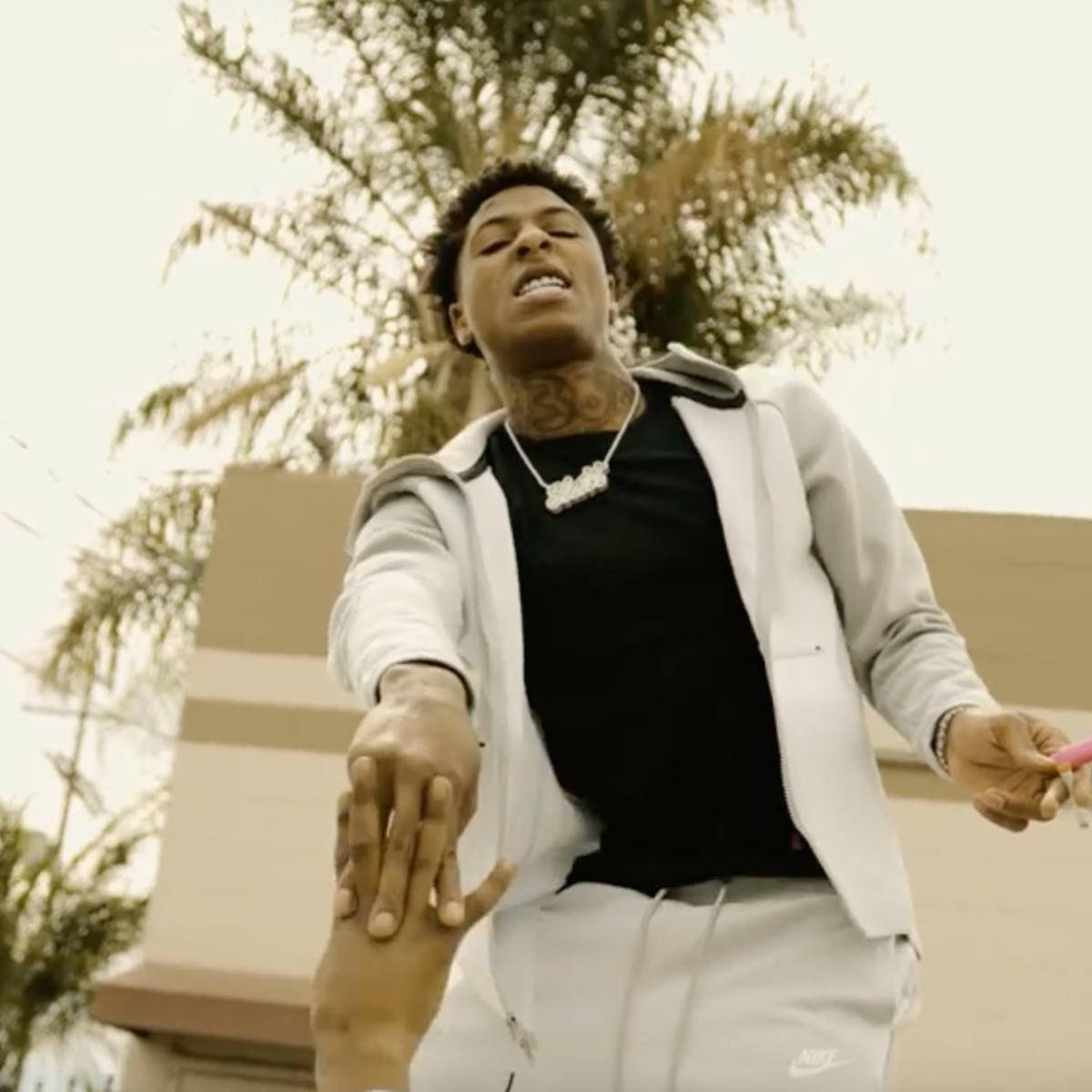 Youngboy Never Broke Again, white hoodie, black tee, SD Desktop Wallpaper