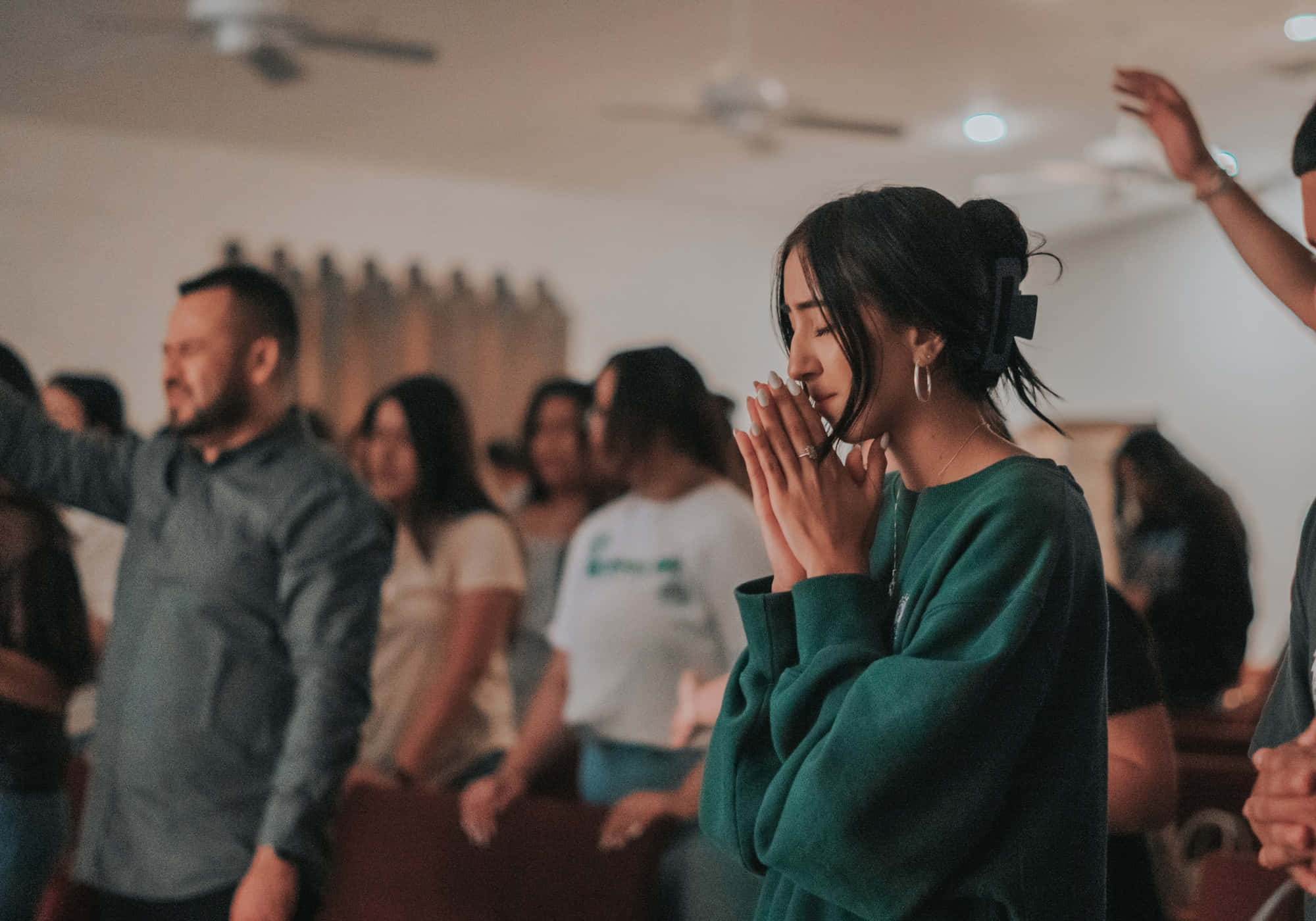 Youth Group, green sweater, hands clasped, Full HD Desktop Wallpaper