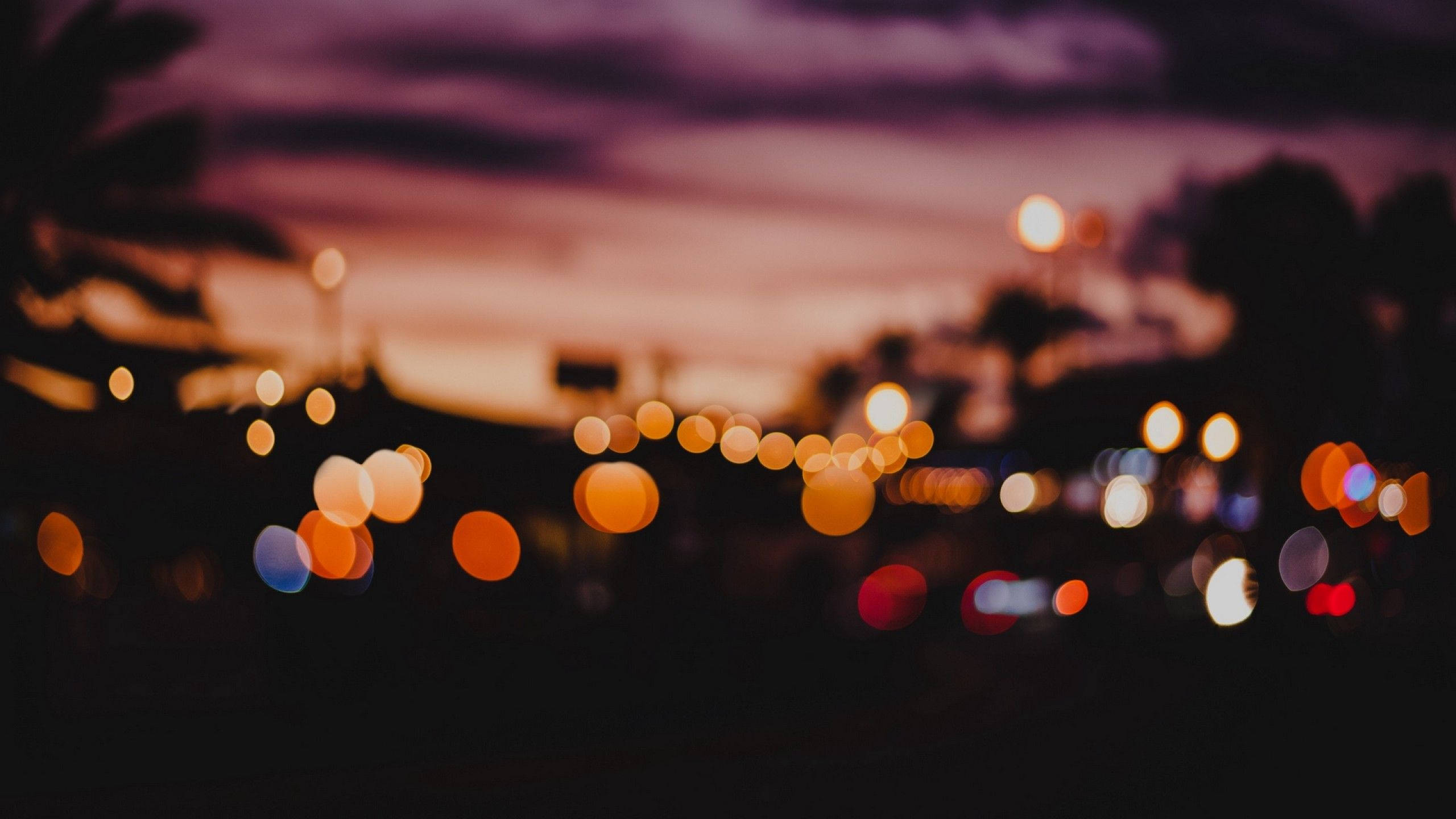 YouTube Cover, blurry street lights, night, 2K Desktop Wallpaper