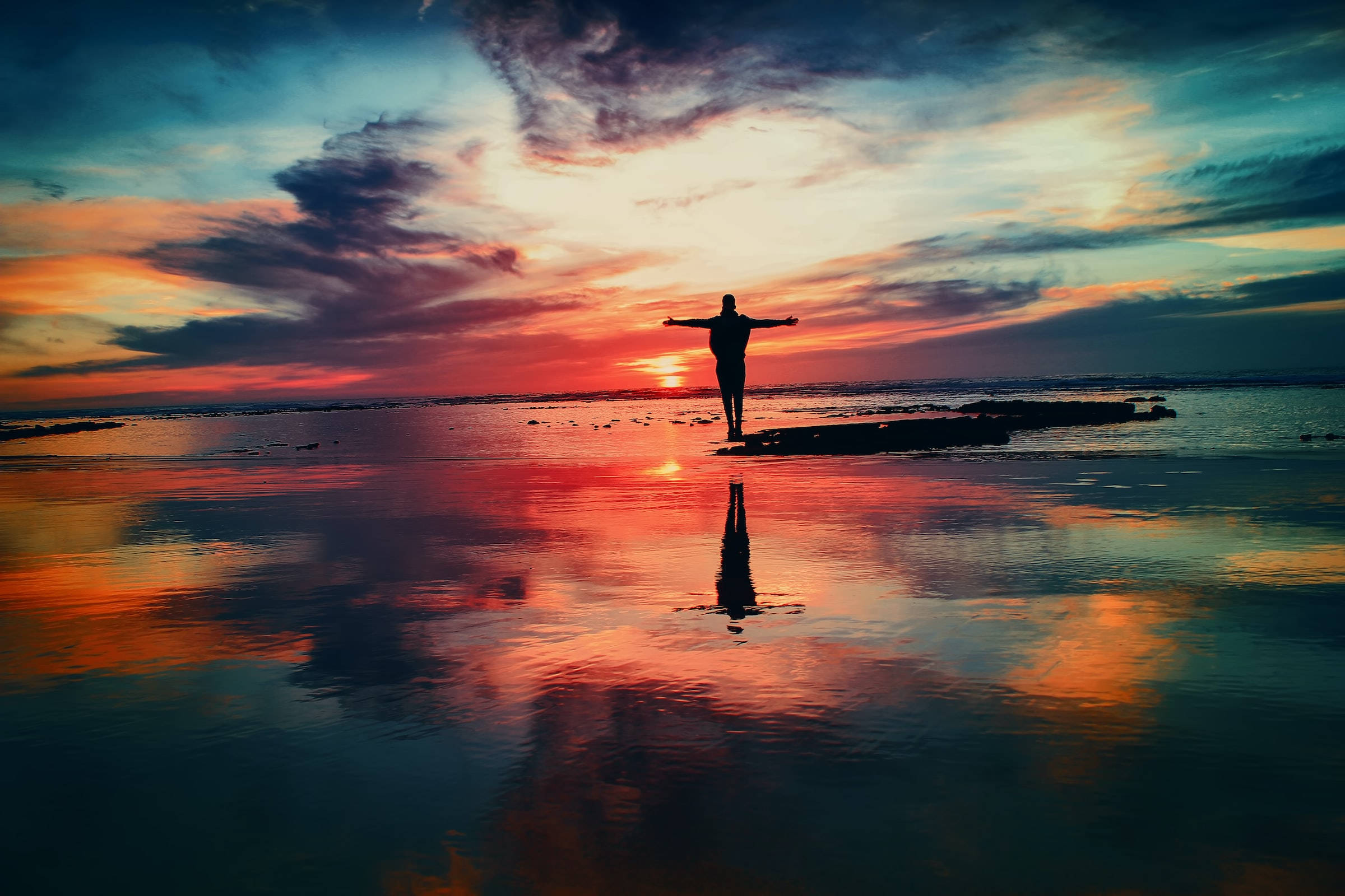 person silhouetted, rock, sunset, Full HD Desktop Wallpaper